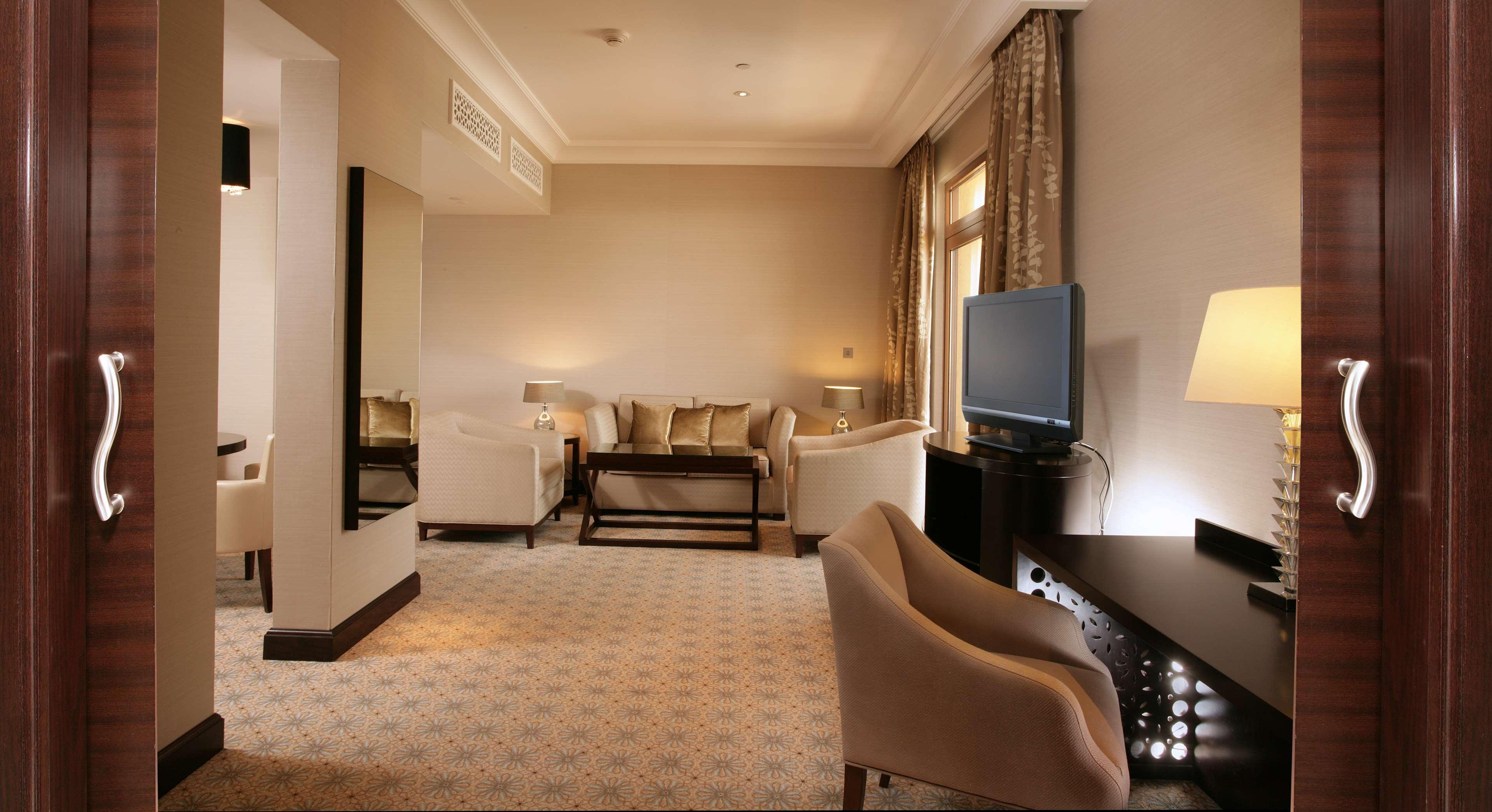 Family Room Executive