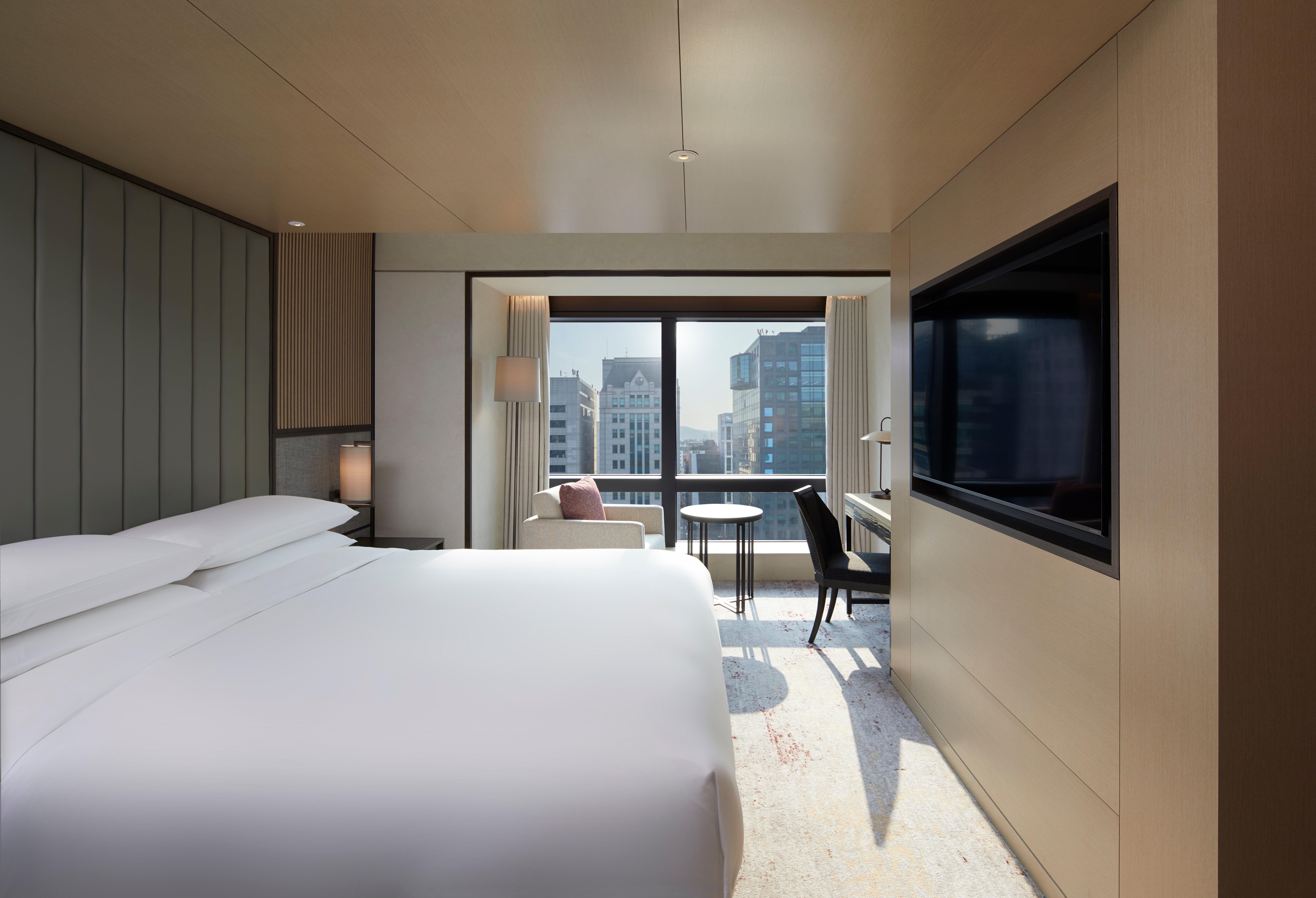 Double Deluxe King Bed