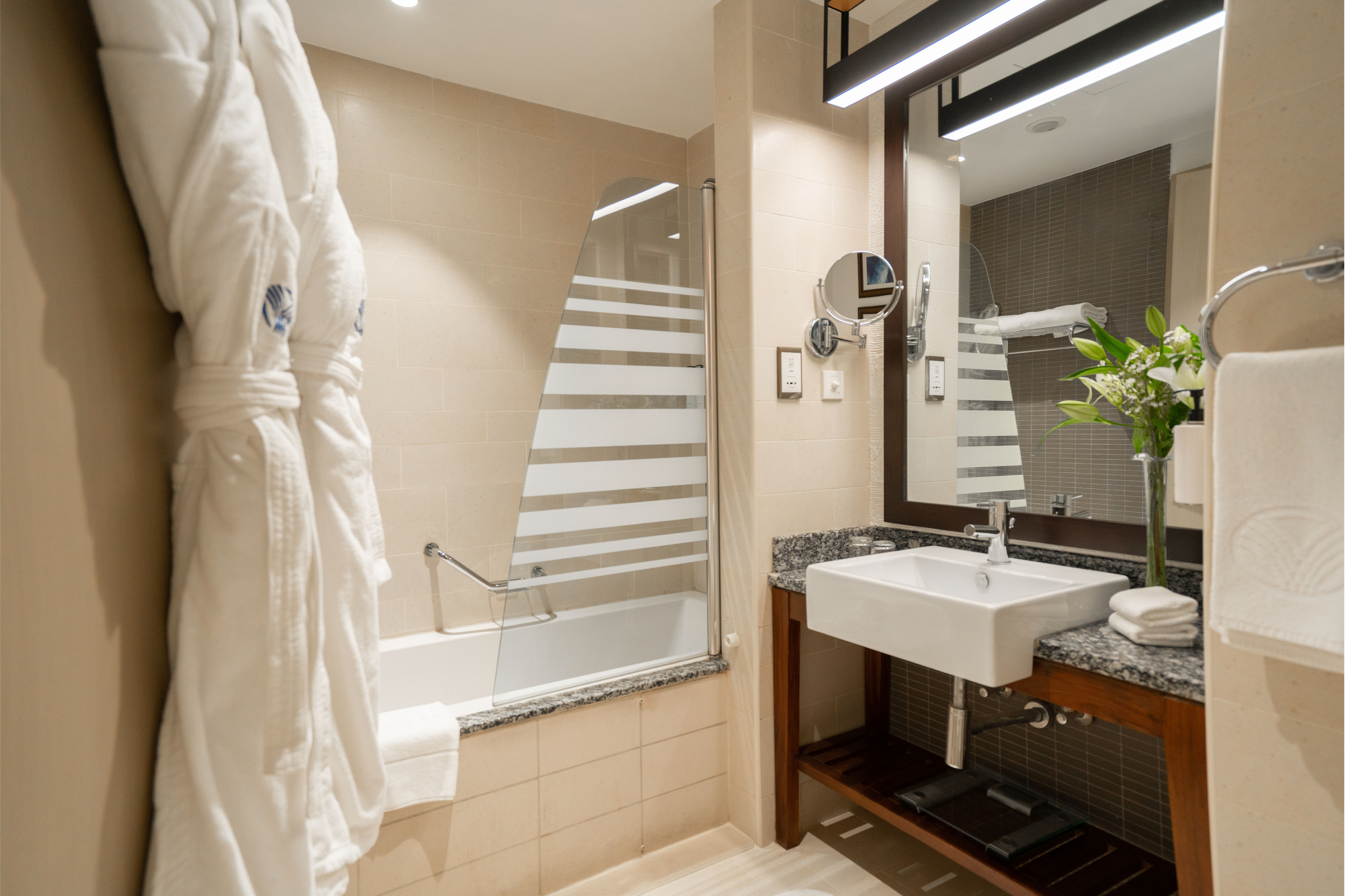 Family Room Sea View with Balcony