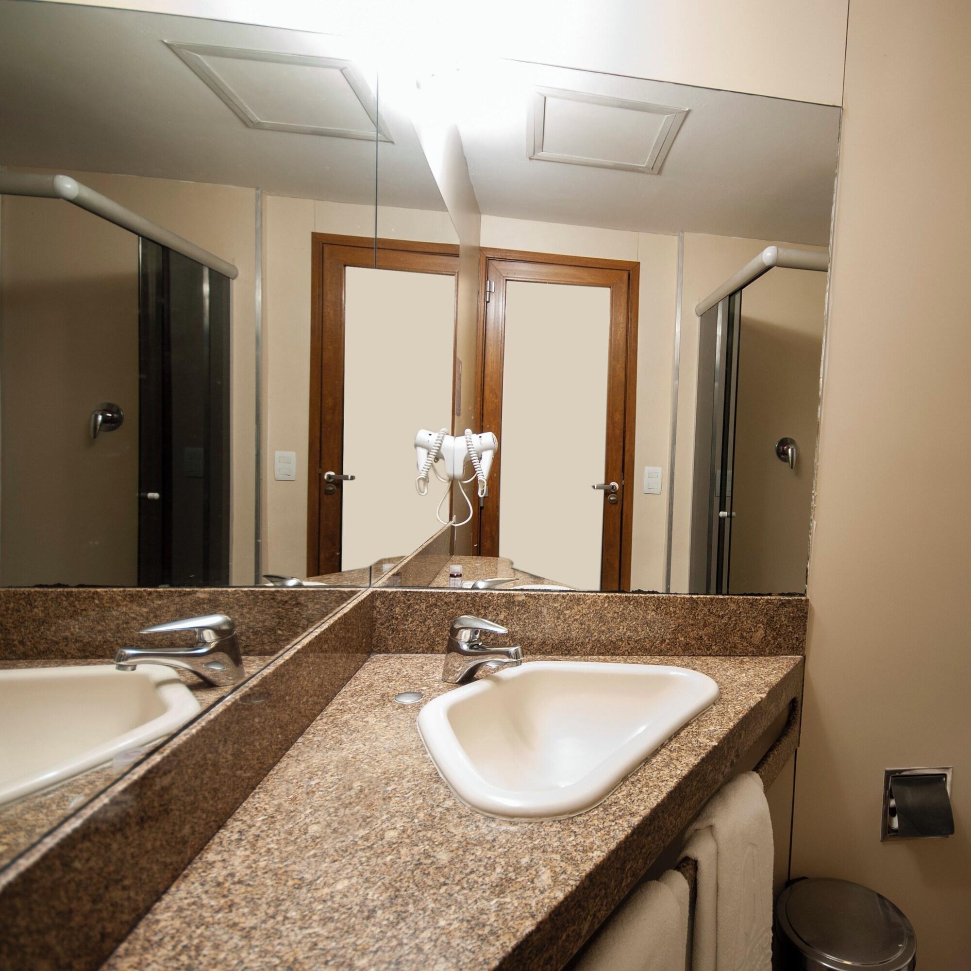 Suite Queen Size Bed