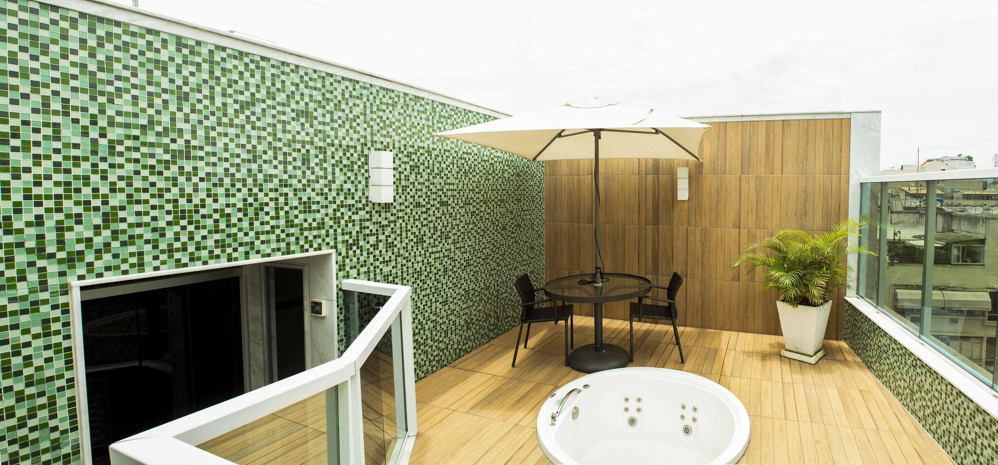 Suite Two Queen Beds