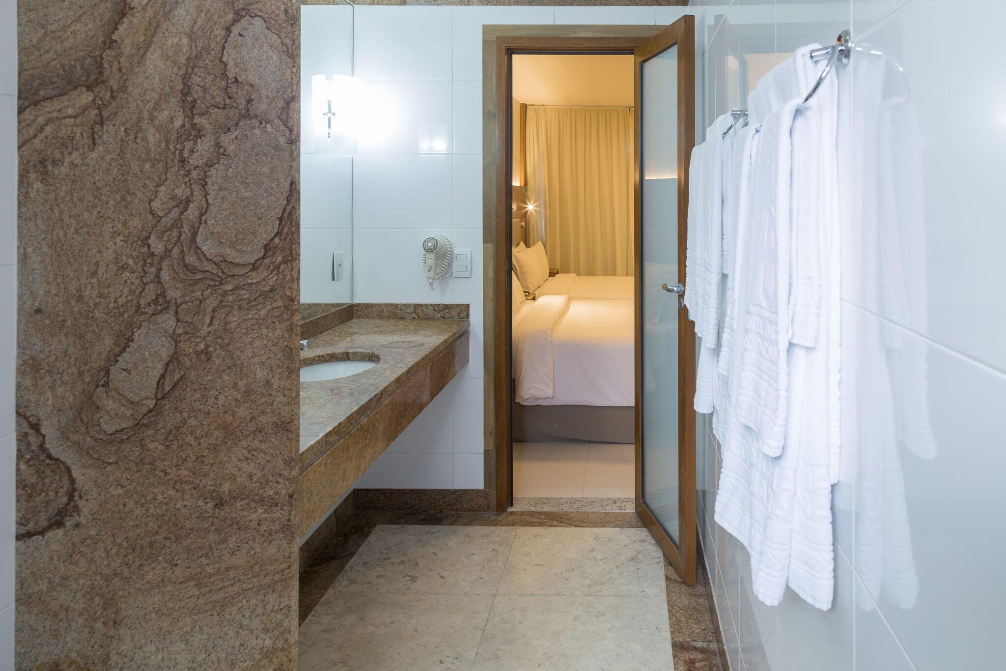 Suite Queen Size Bed