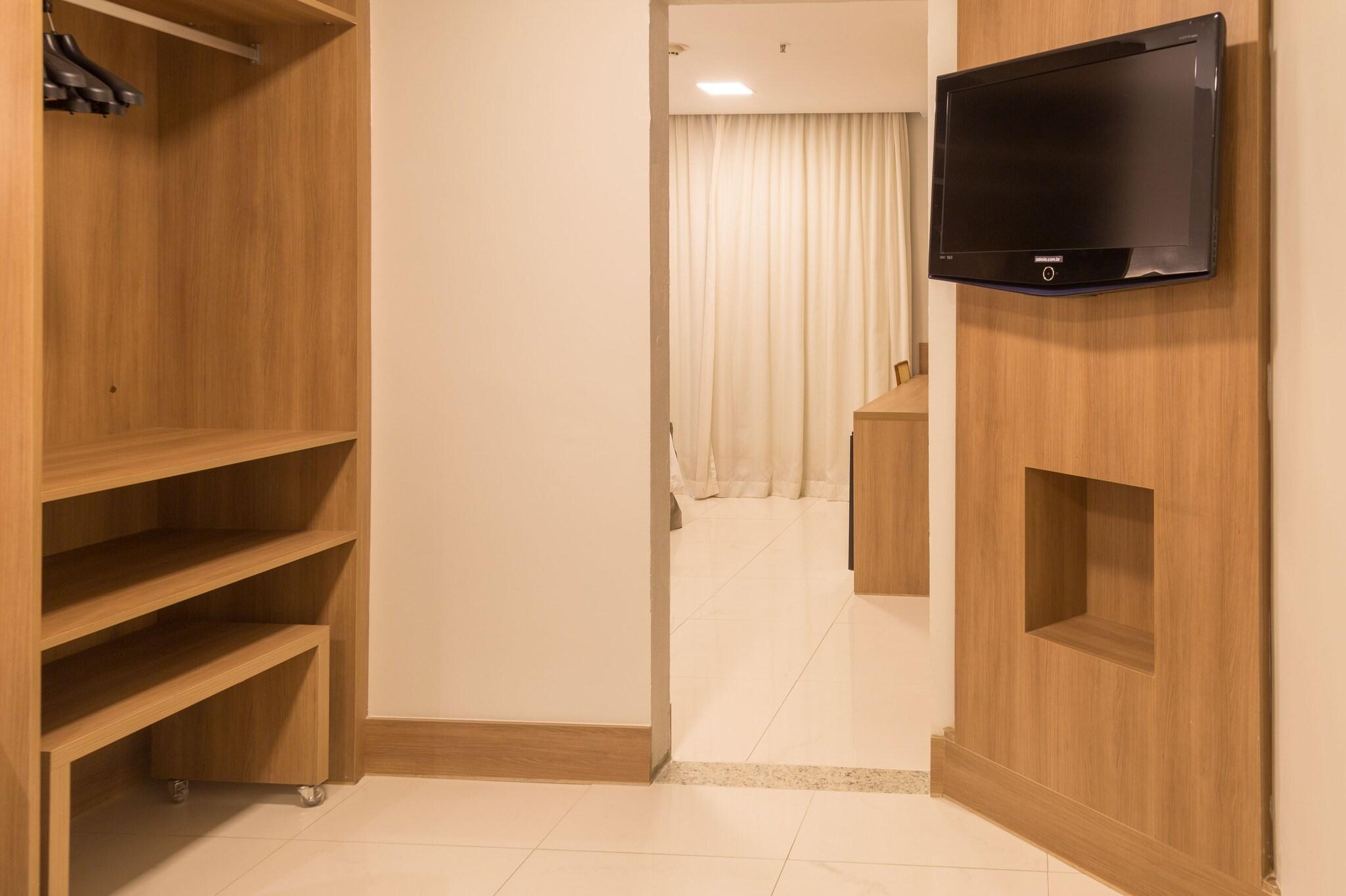 Suite Queen Size Bed