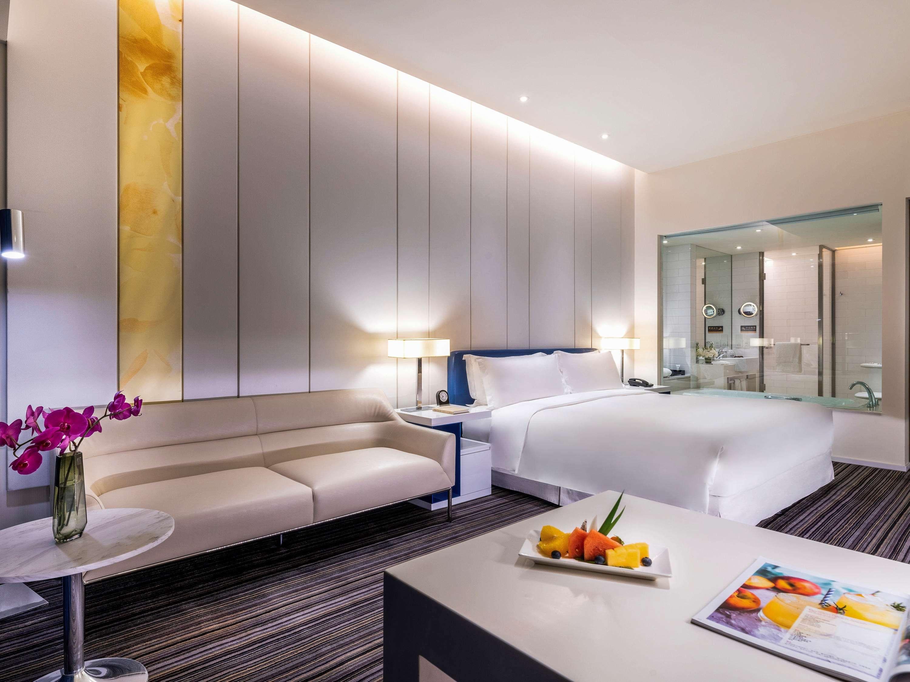 Double Executive King Bed