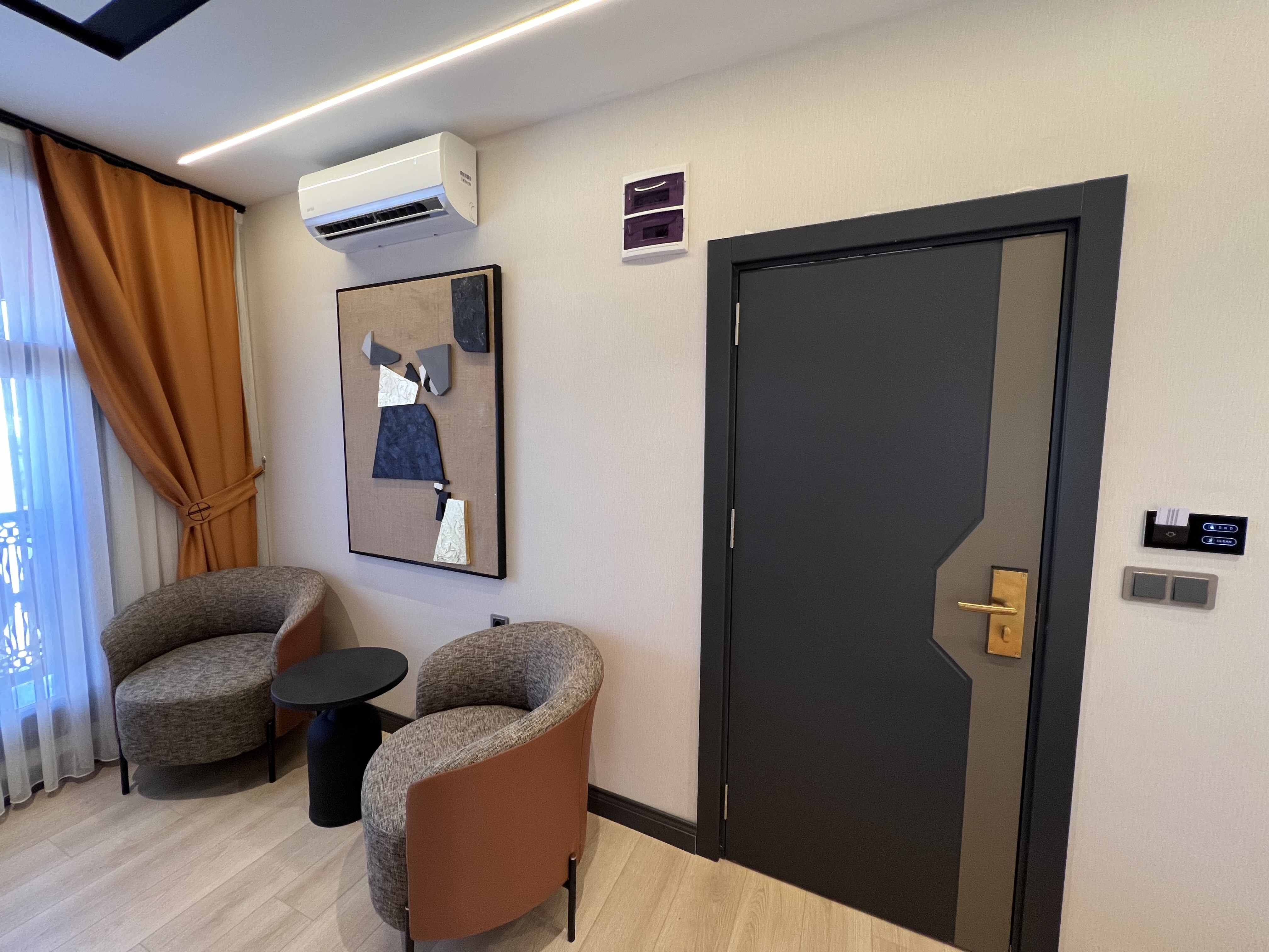 Suite King Bed with Jacuzzi