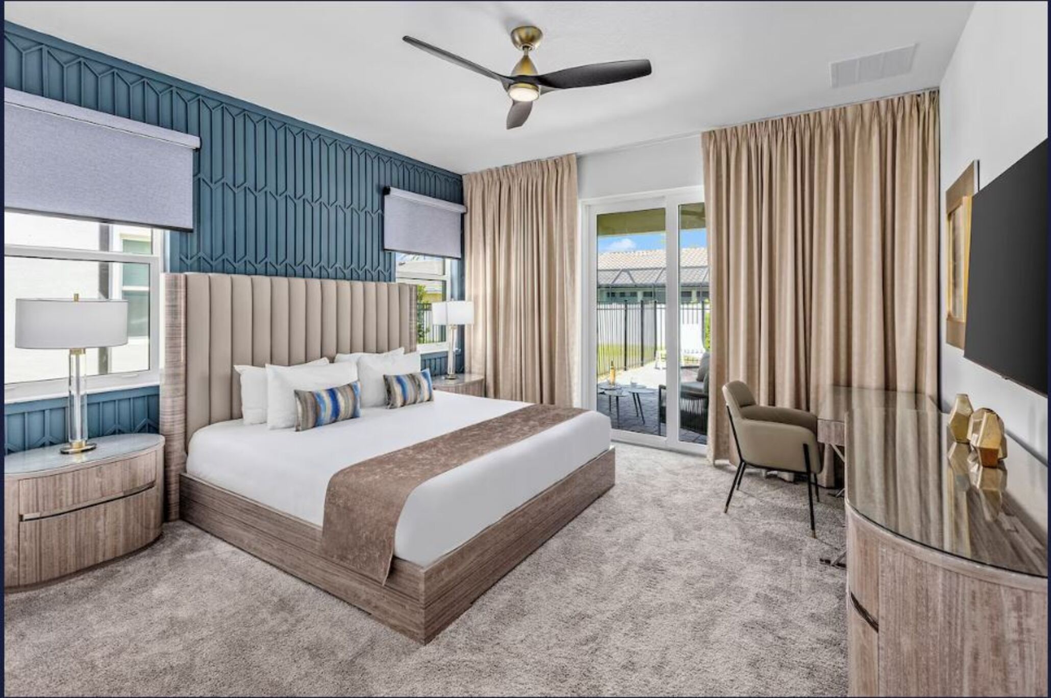 Home Six Bedrooms with Private Pool