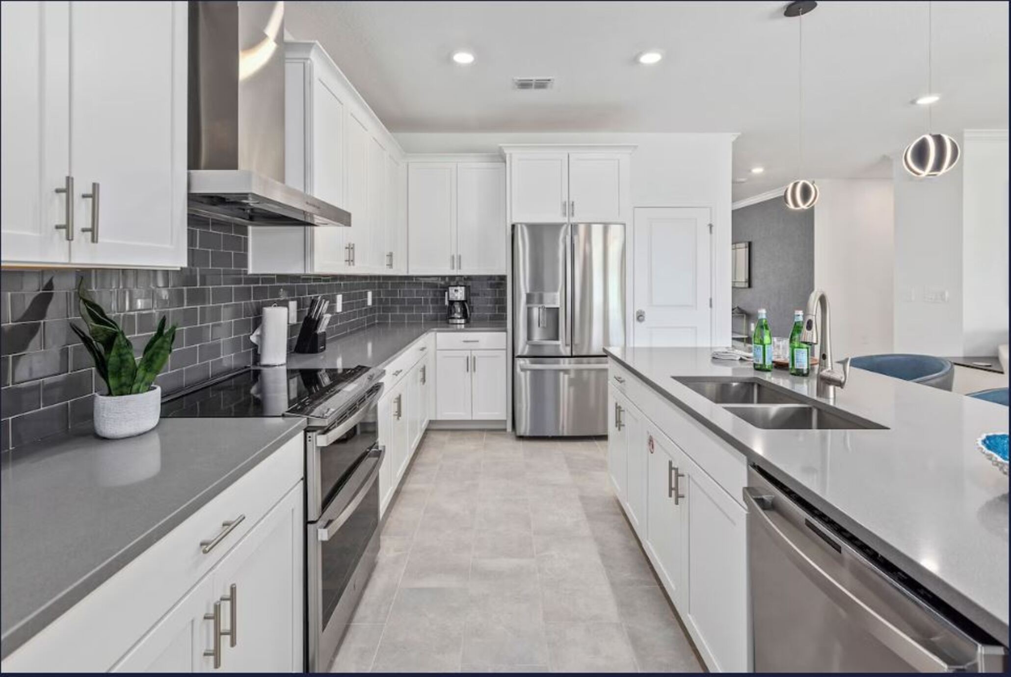 Home Six Bedrooms with Private Pool