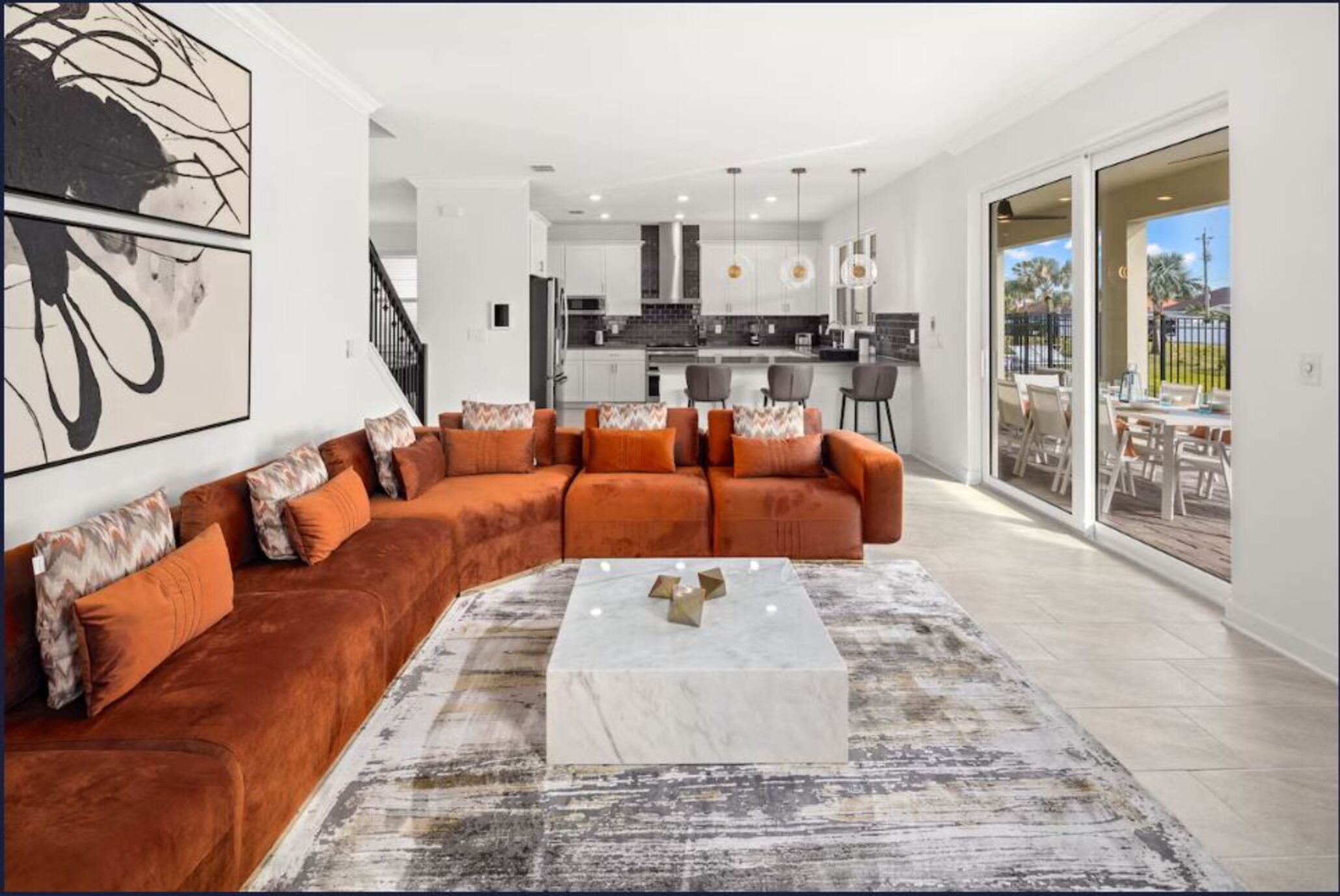 Home Six Bedrooms with Private Pool