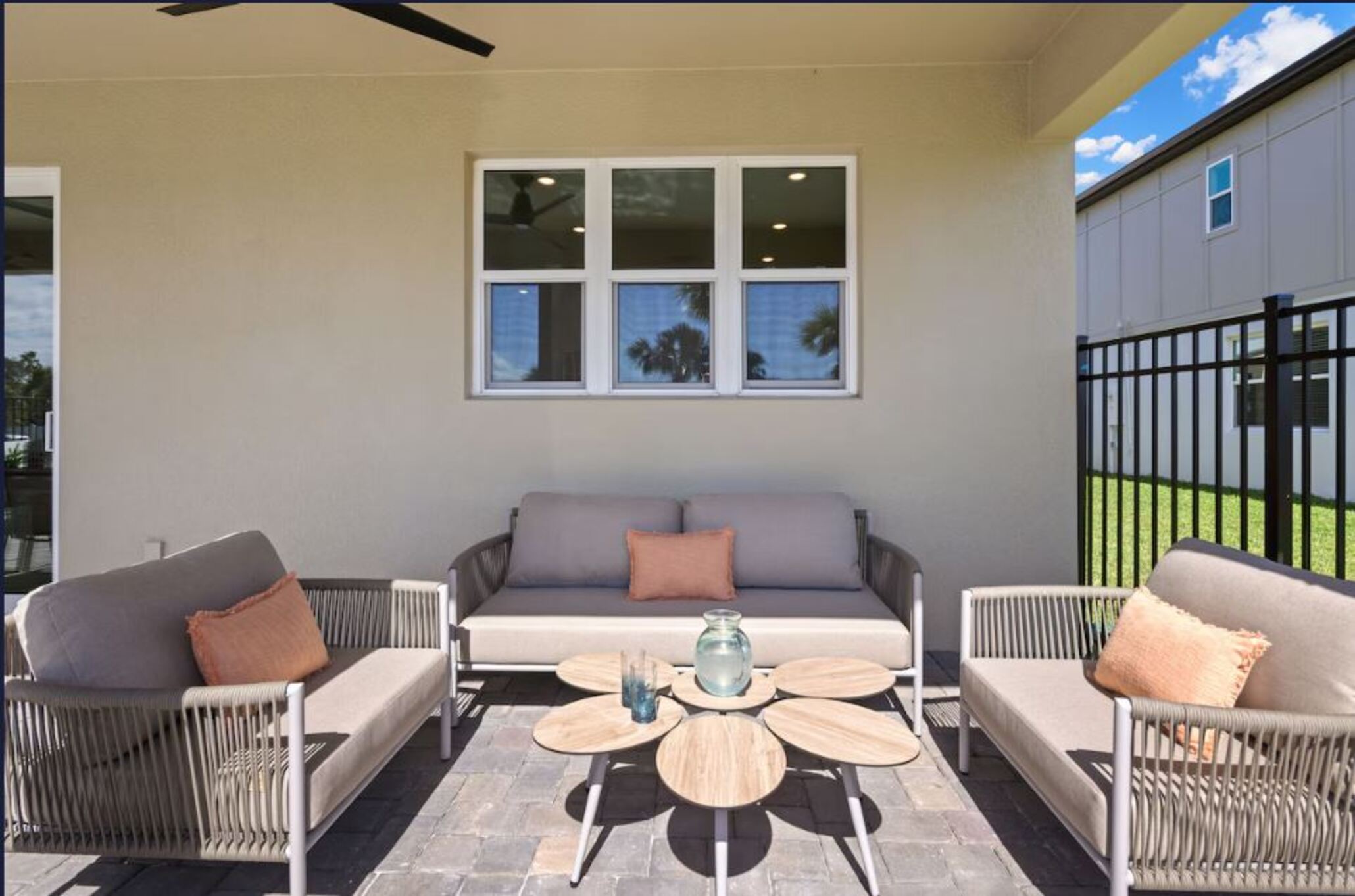 Home Six Bedrooms with Private Pool