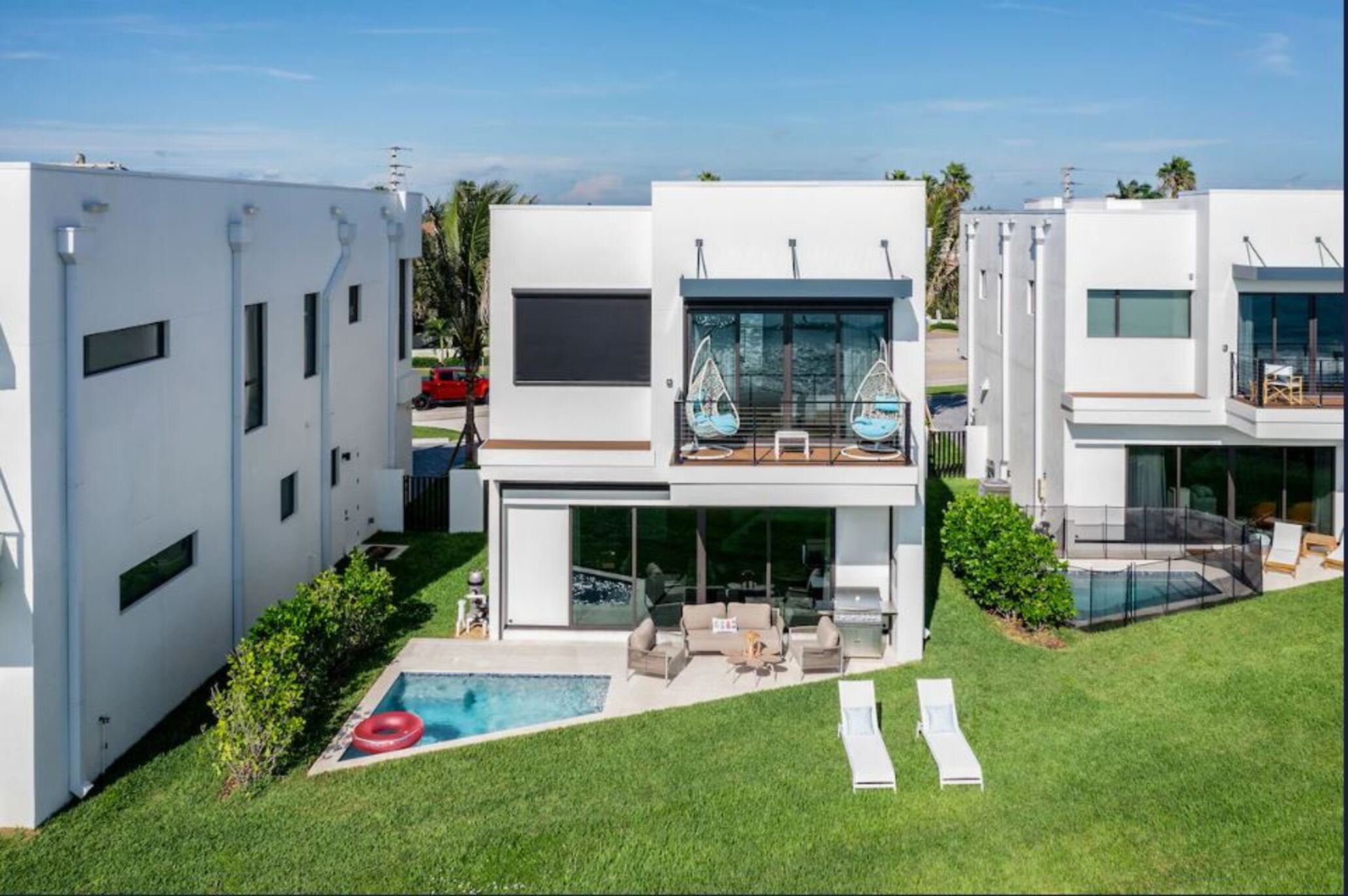 Home Eight Bedrooms with Private Pool