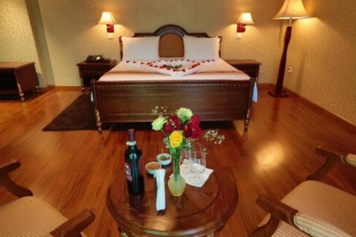 Double Deluxe One Bed