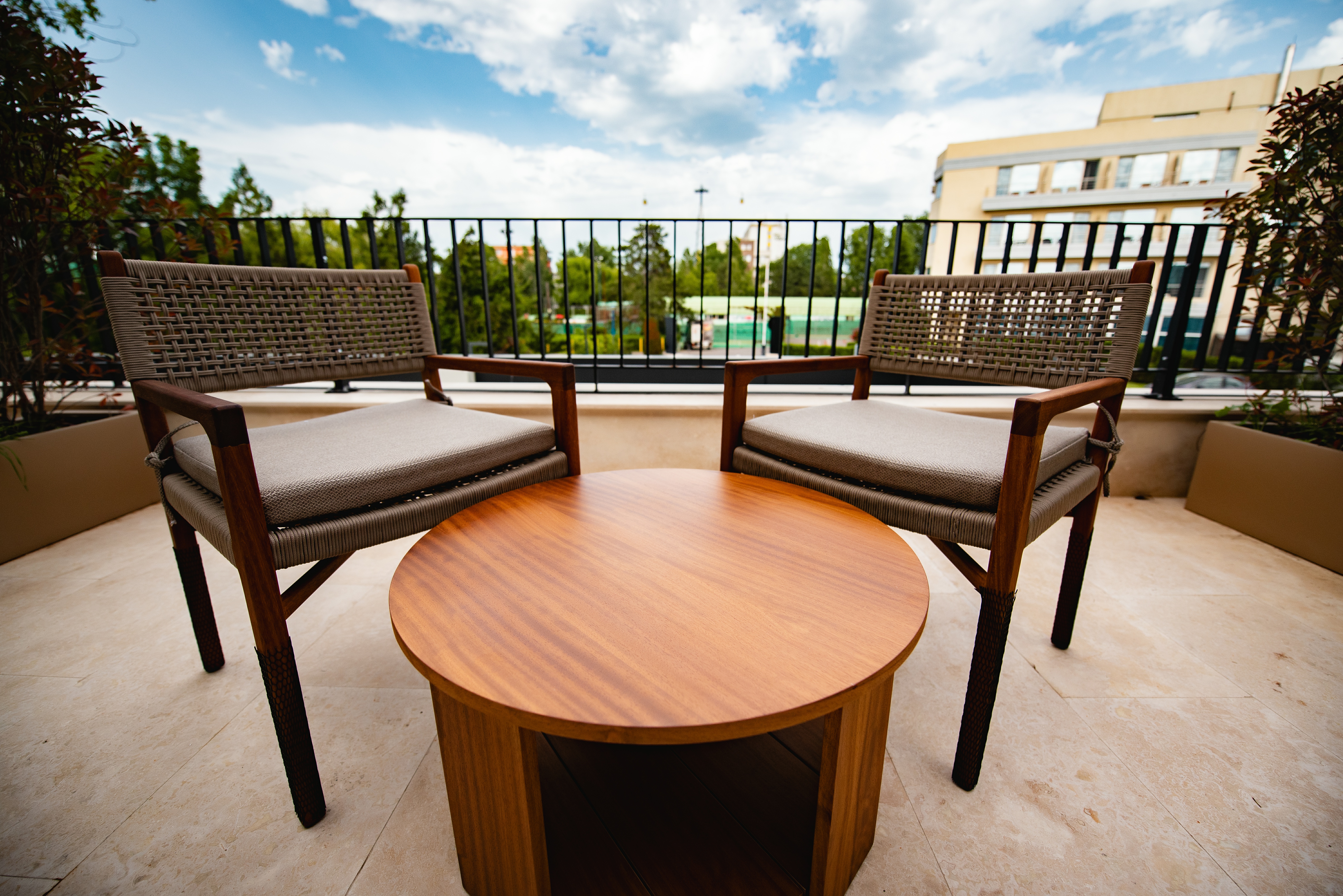 Double Deluxe One Bed