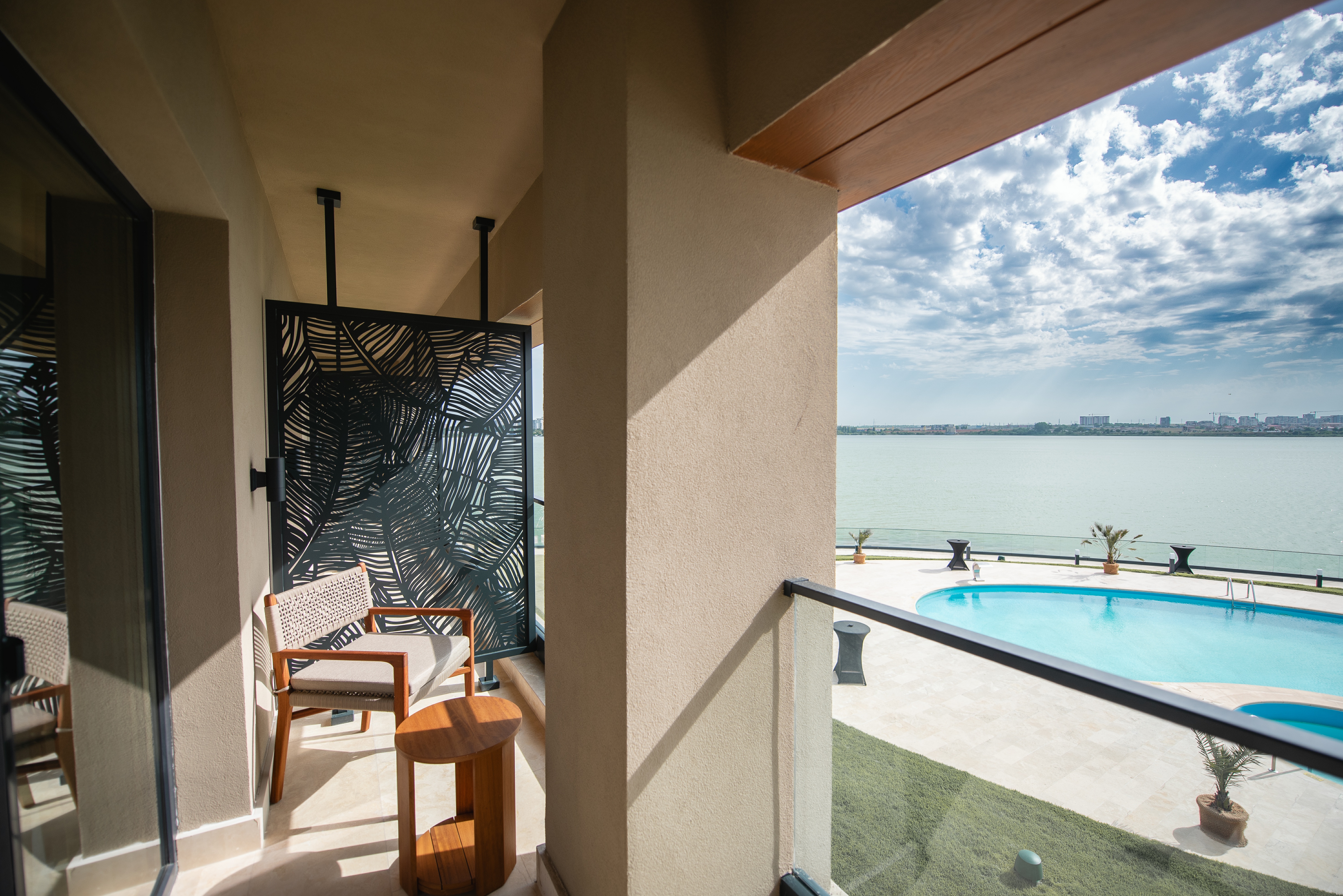 Double King Bed One Bedroom 