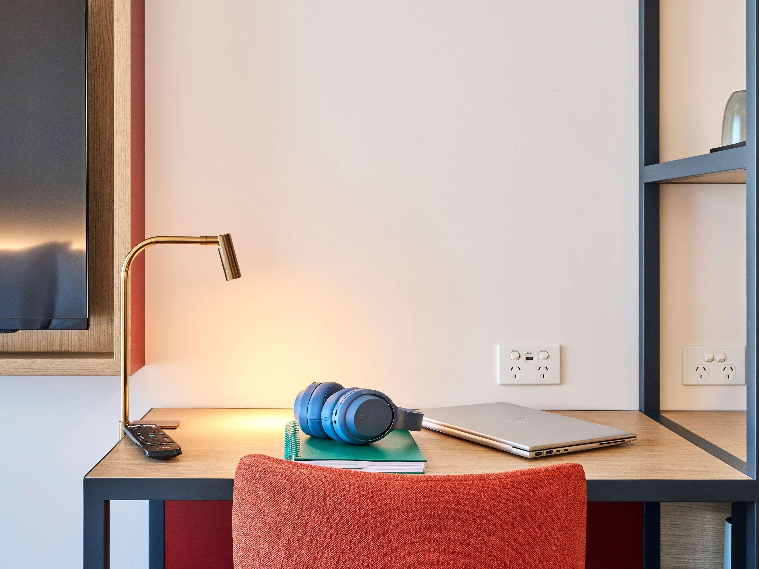 Double Deluxe King Bed