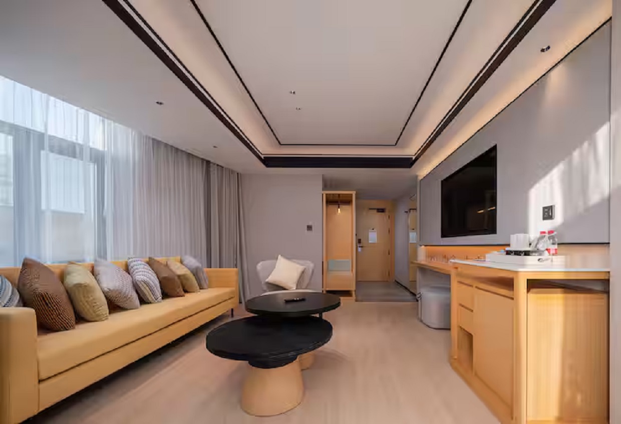 Suite Deluxe King Bed