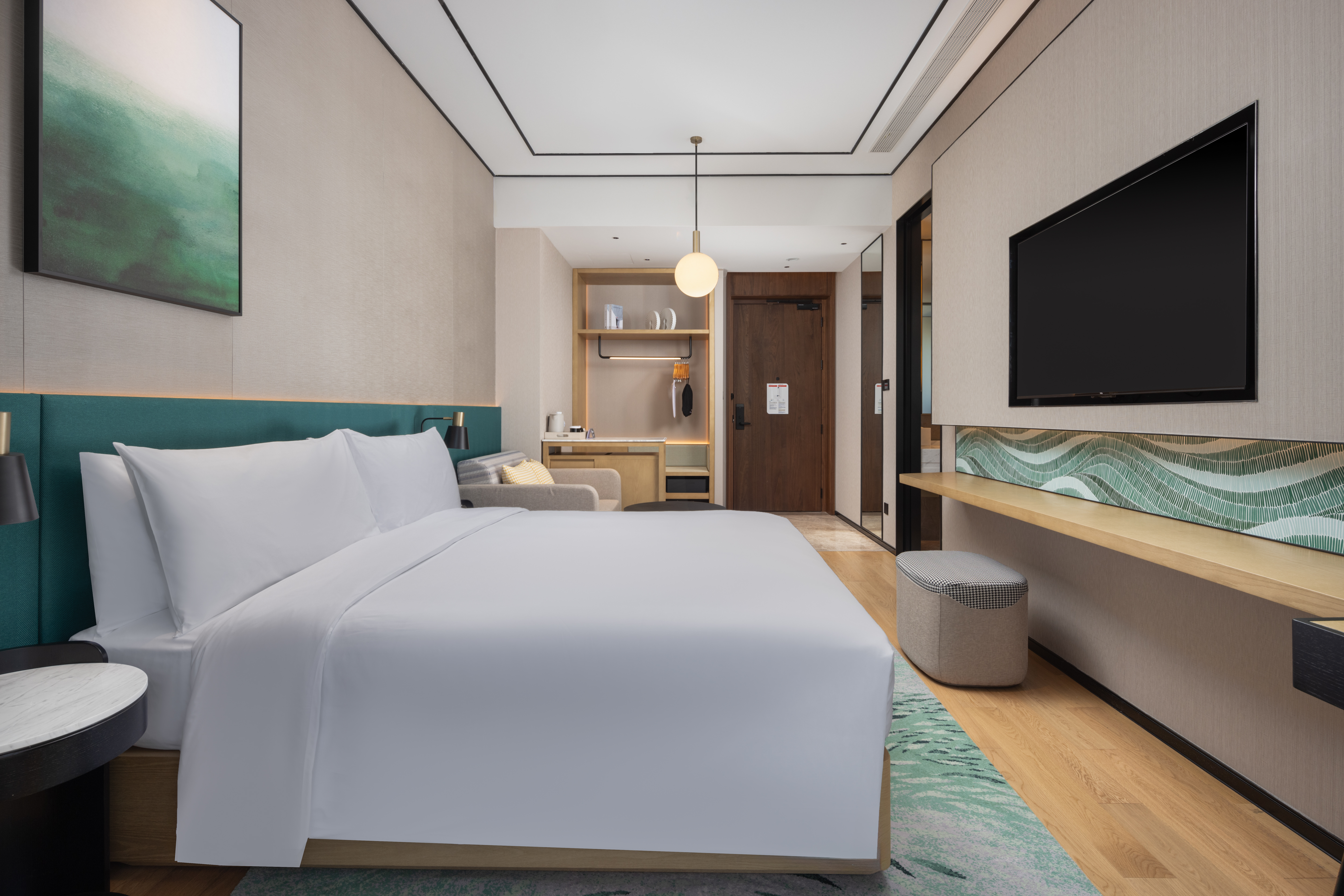 Double Deluxe King Bed