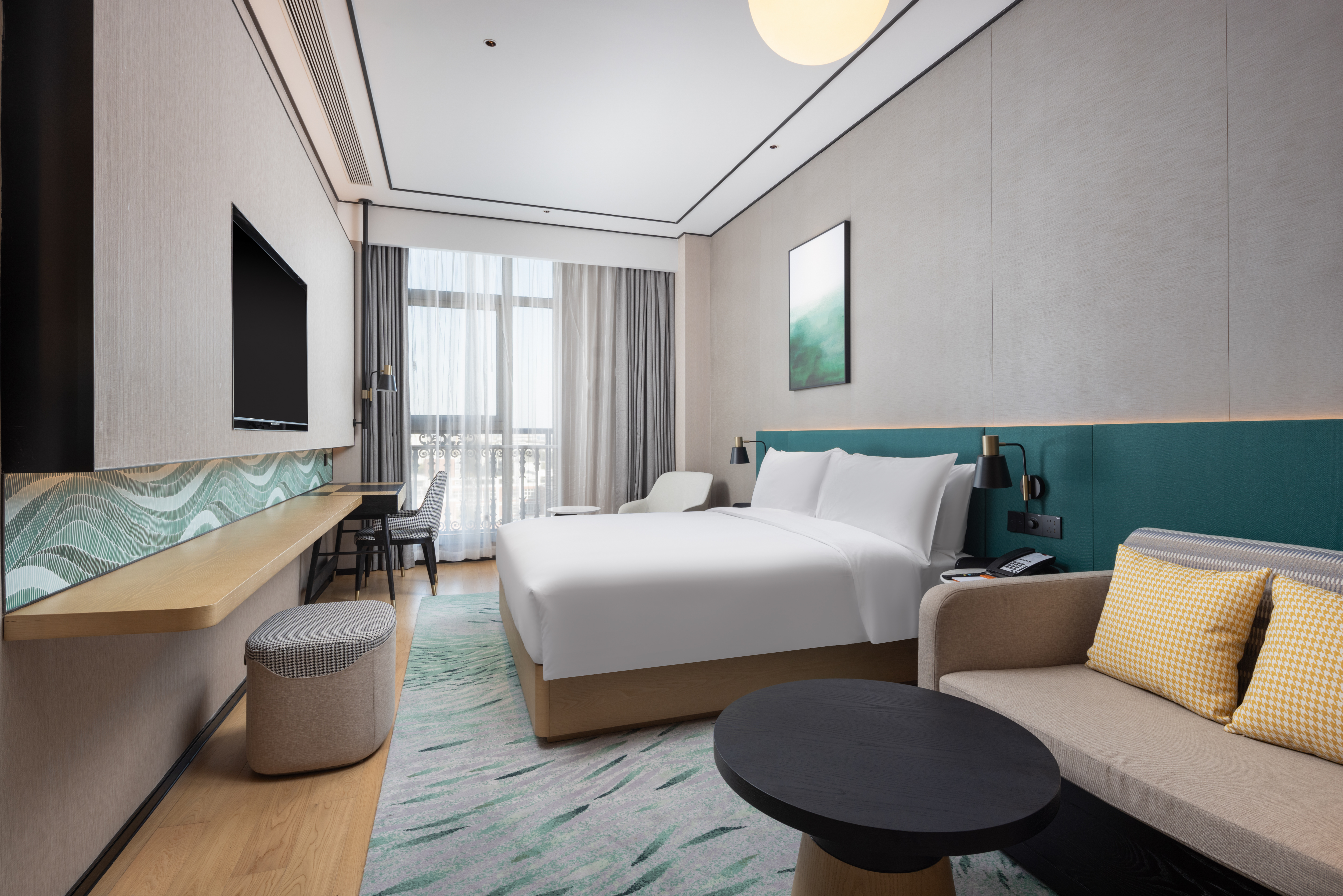 Double Deluxe King Bed