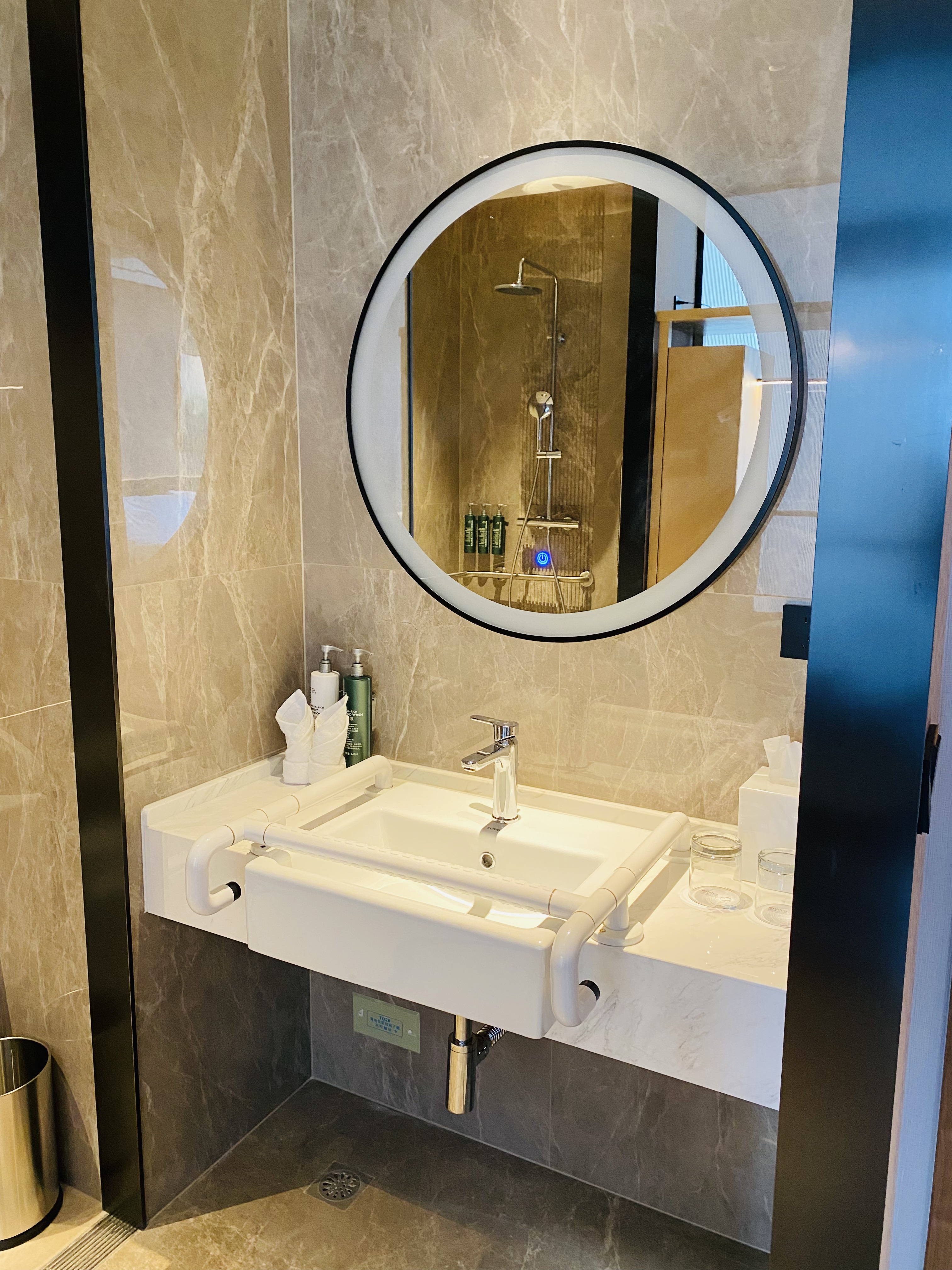 Double Accessible King Size Bed