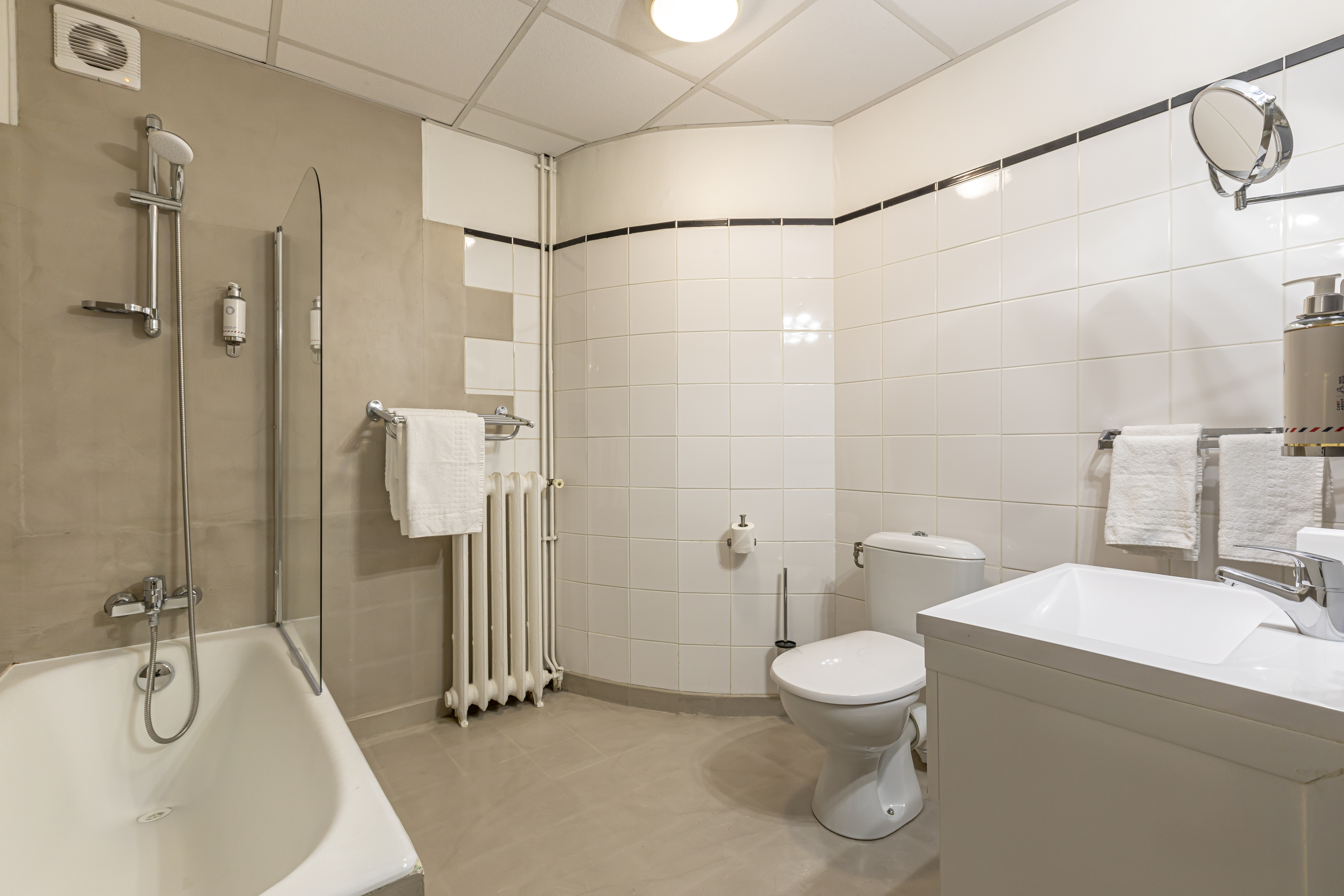 Triple Classic City View