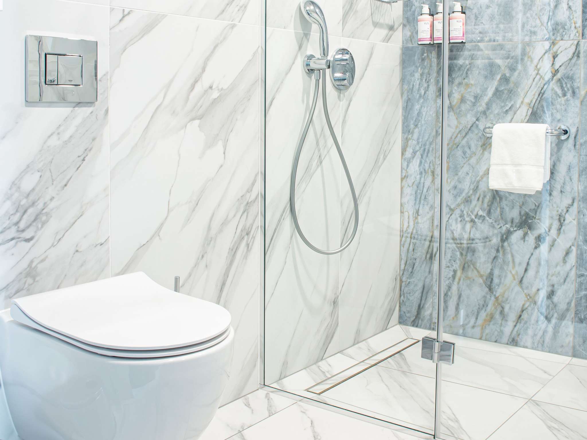 Double Deluxe King Bed