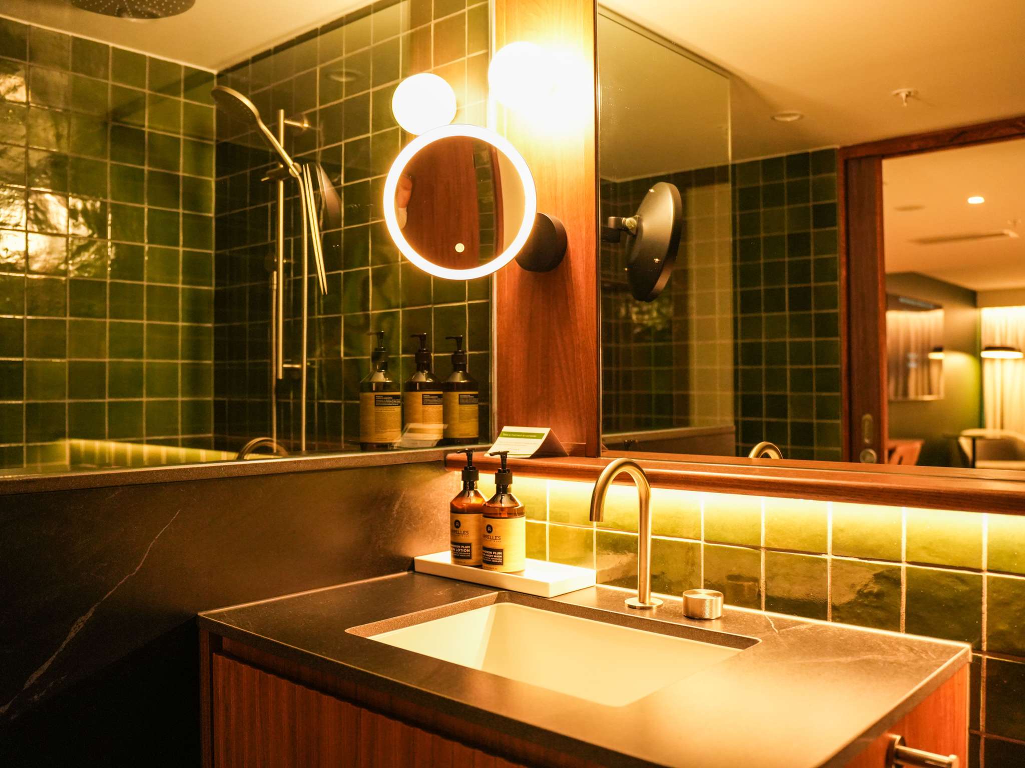 Studio Superior King Bed