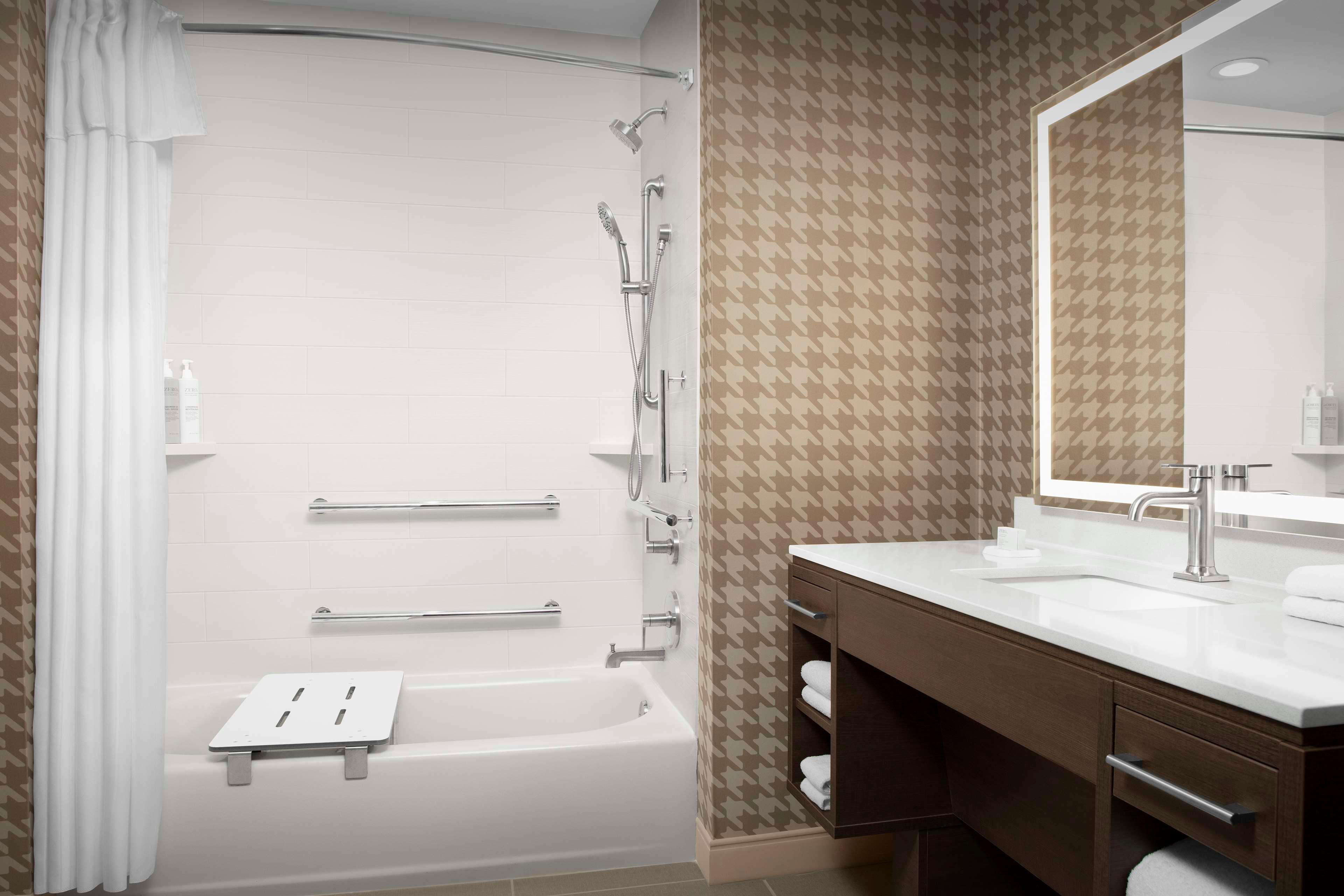 Suite Accessible-two Queen Beds