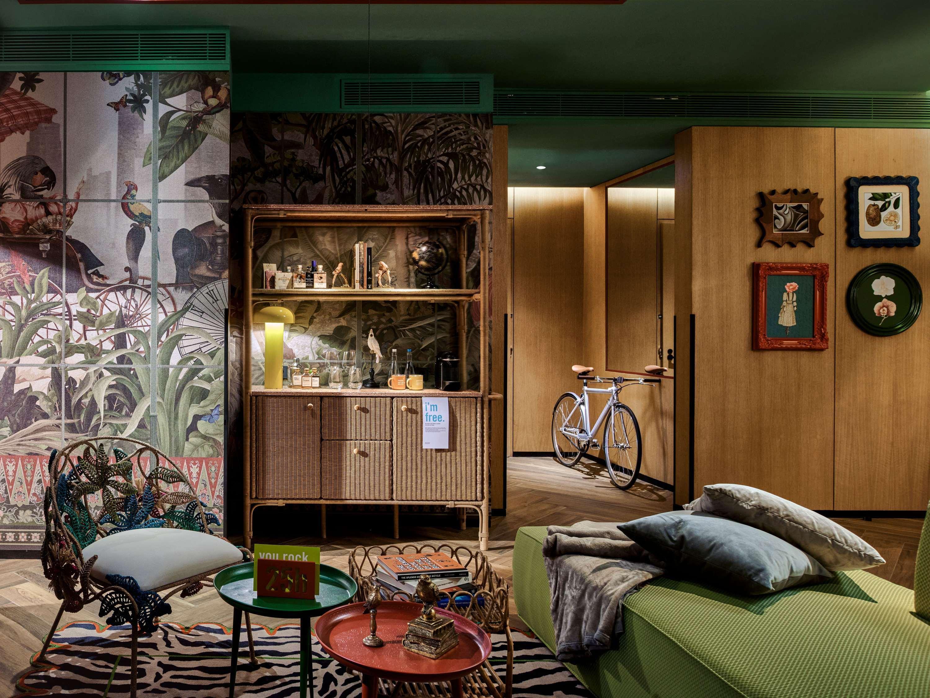 Double King Size Bed