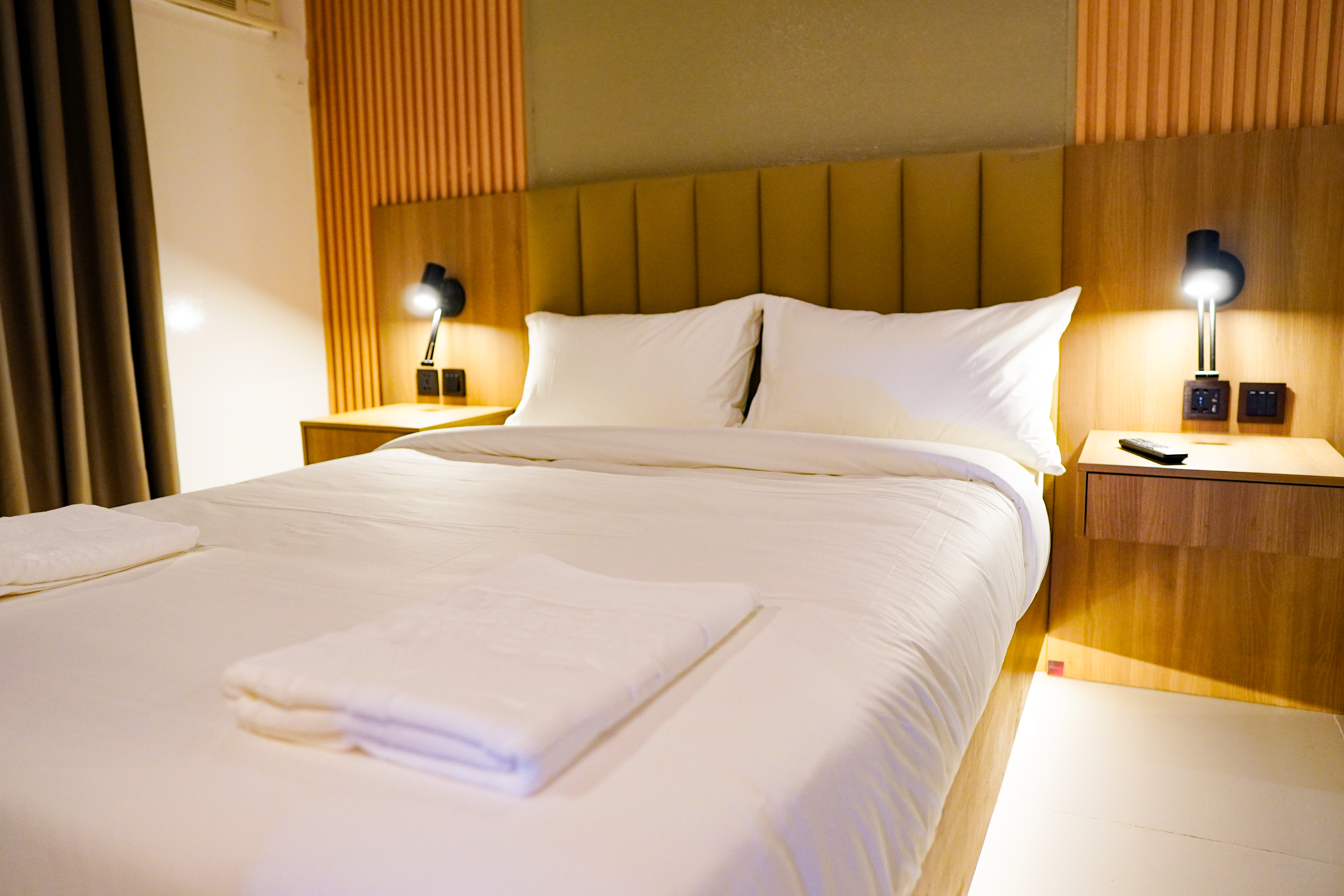 Double Deluxe Queen Bed