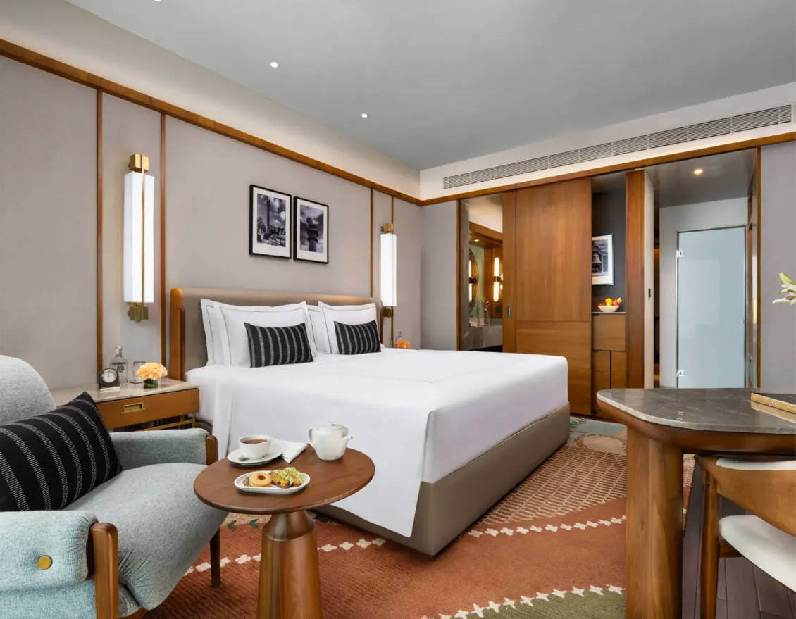 Double Deluxe King Bed