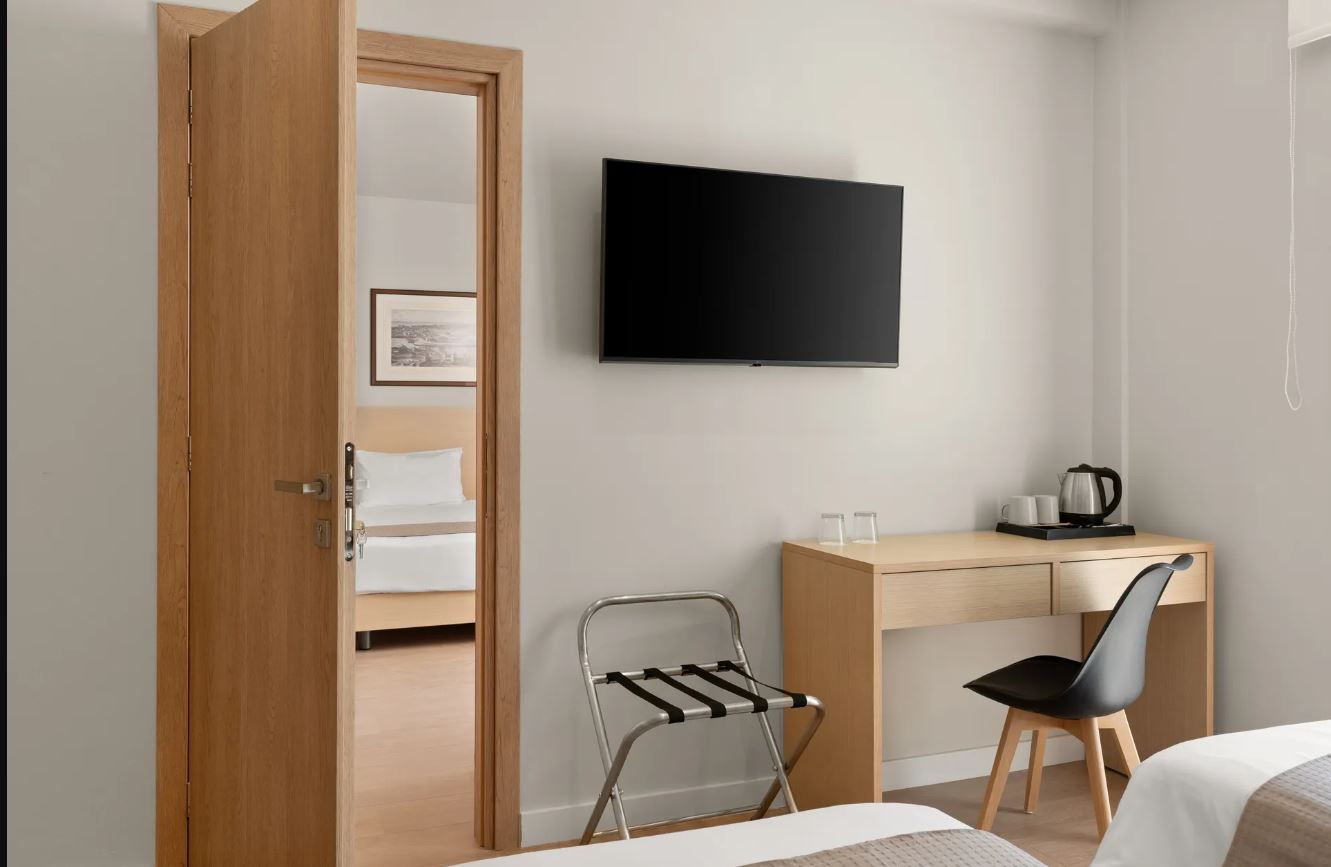 Family Room City View