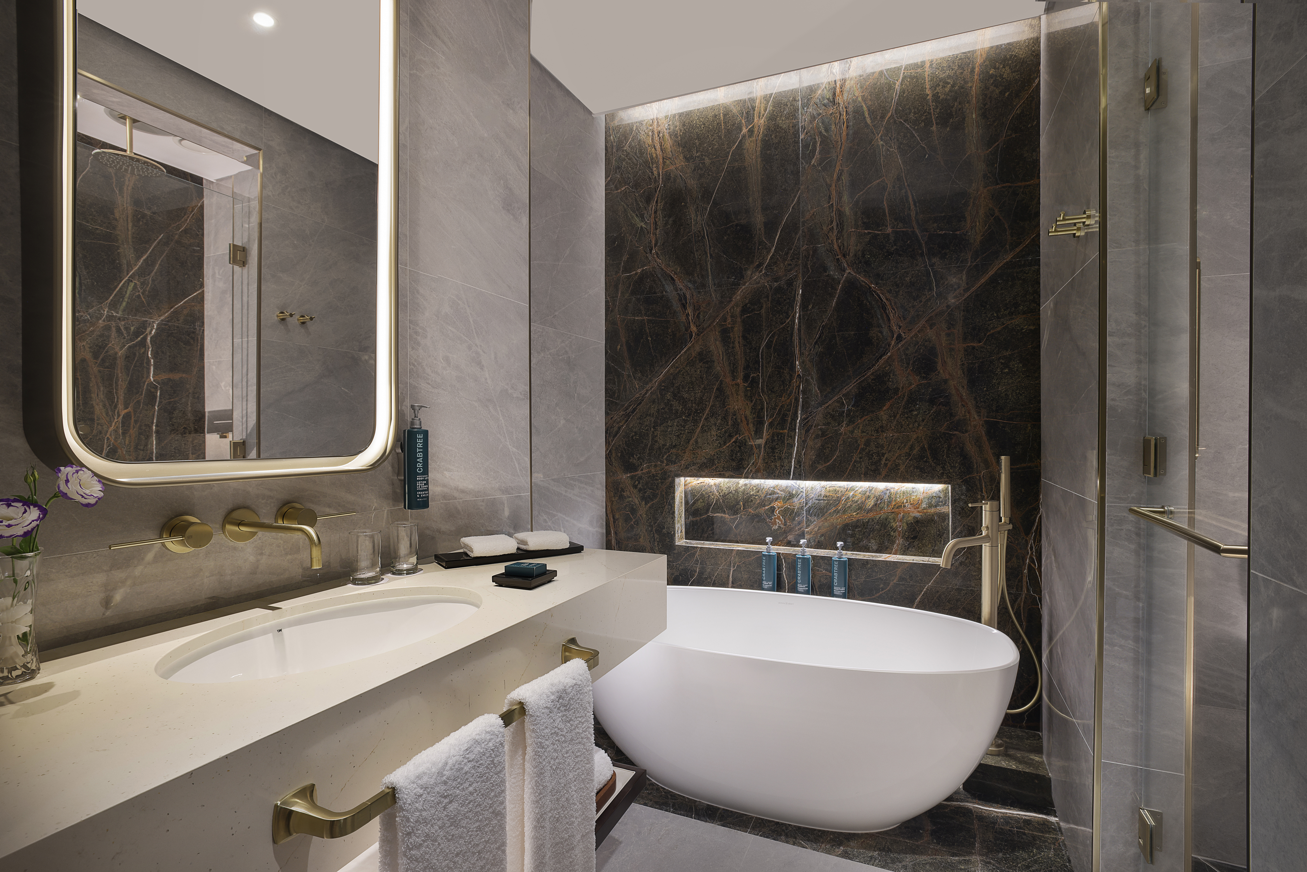 Studio King Size Bed