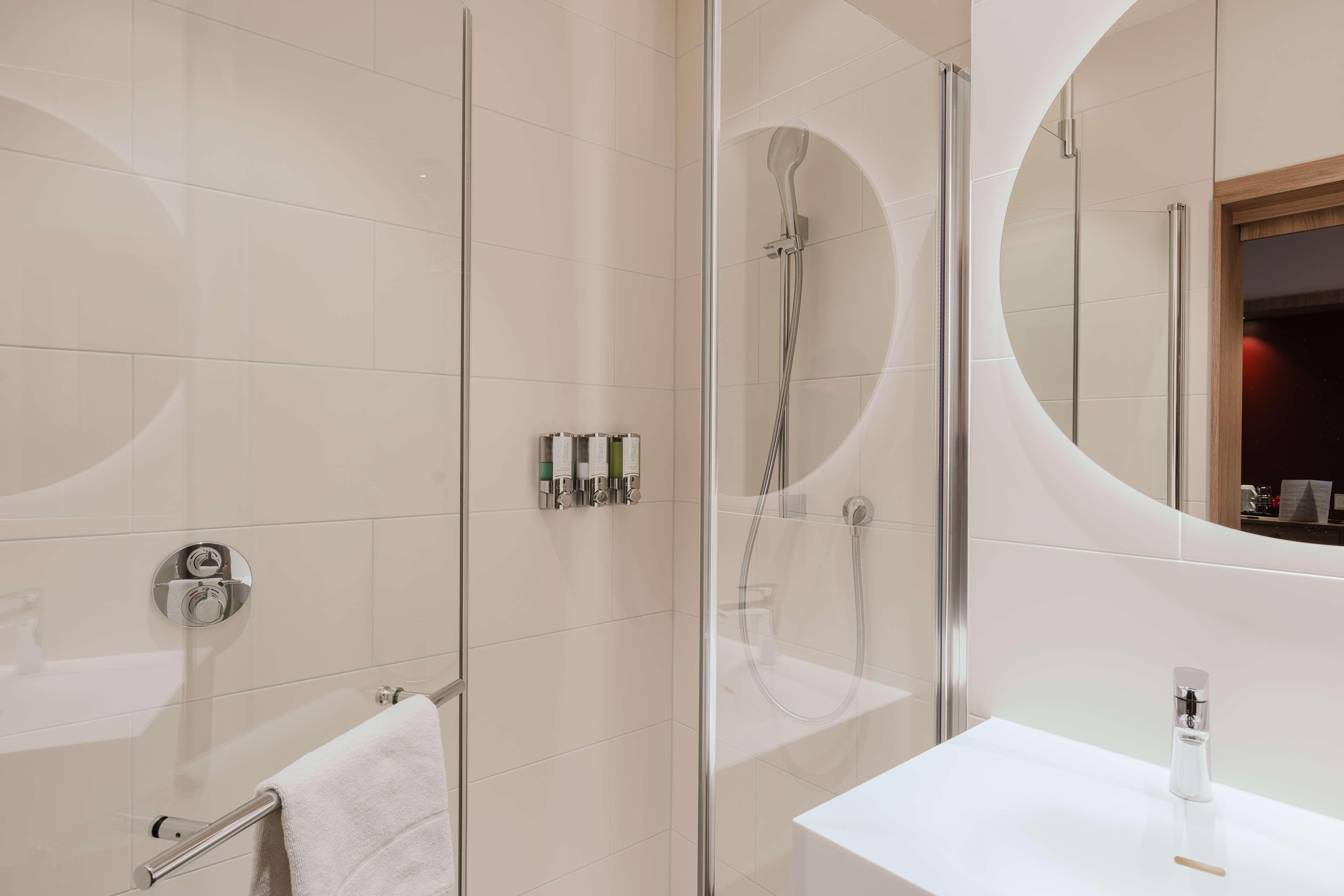 Double Queen Size Bed