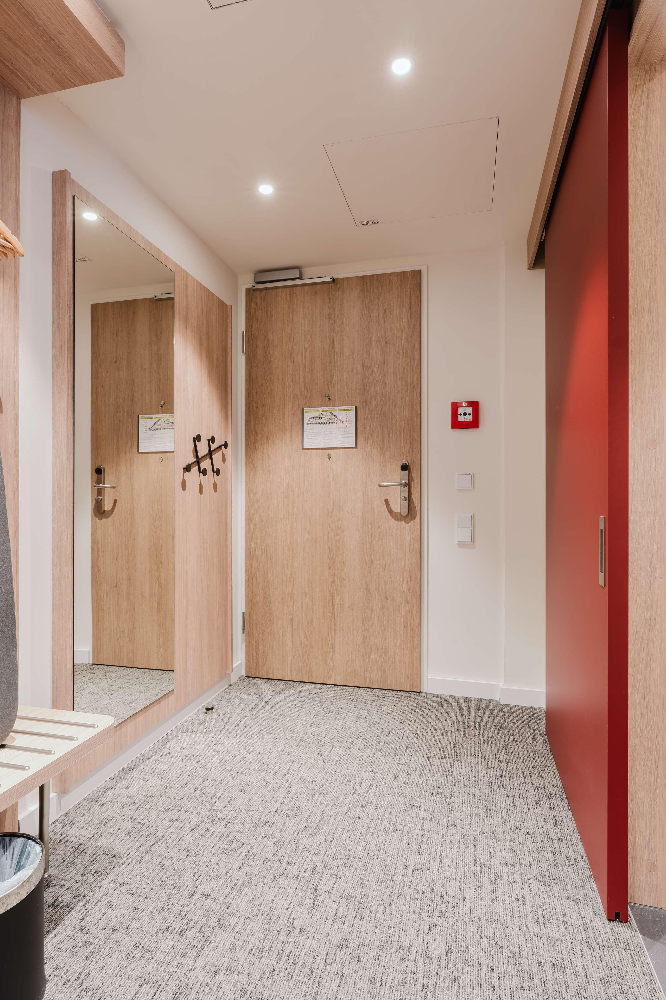 Double Accessible-queen Size Bed