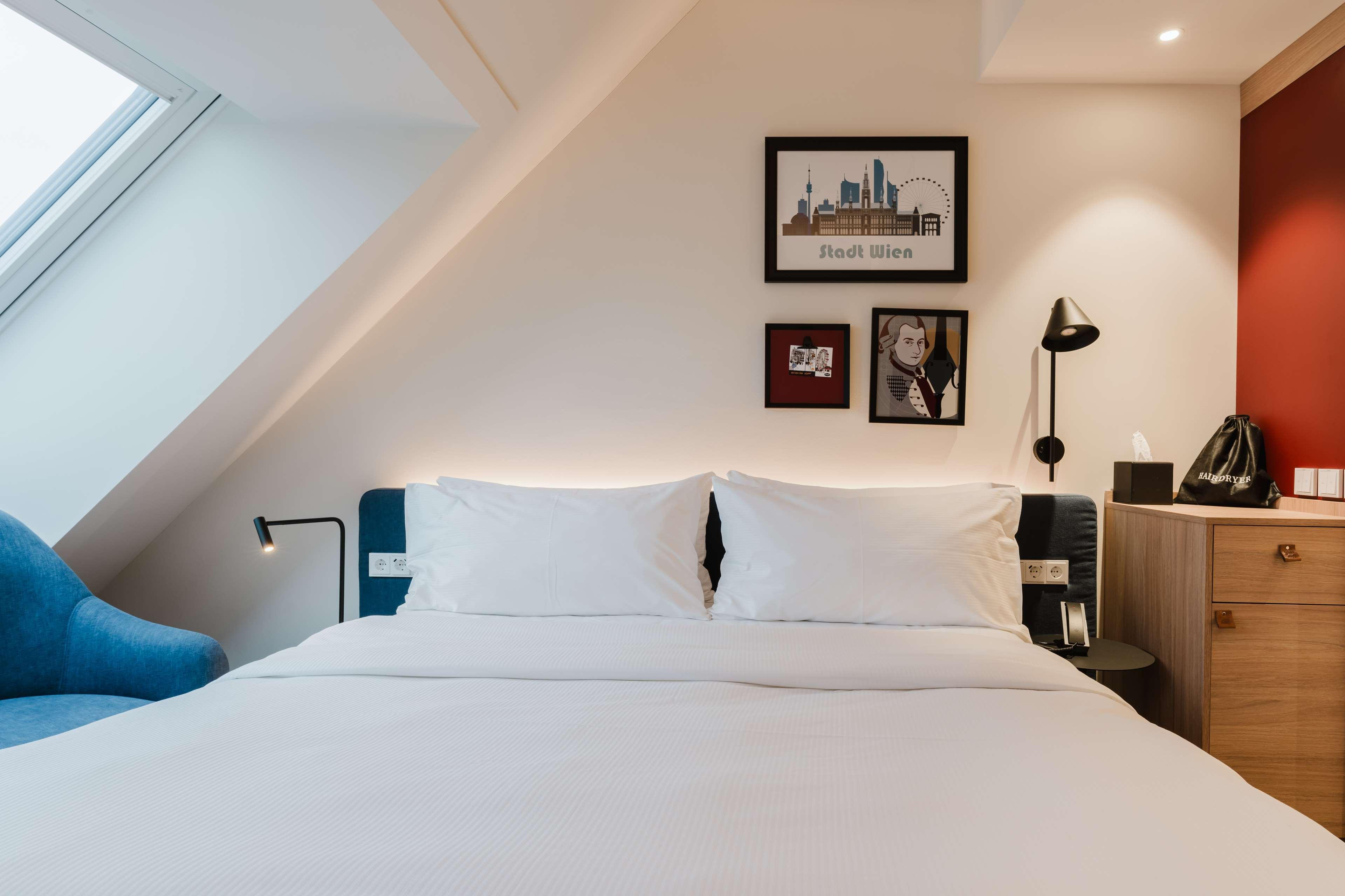 Studio King Size Bed