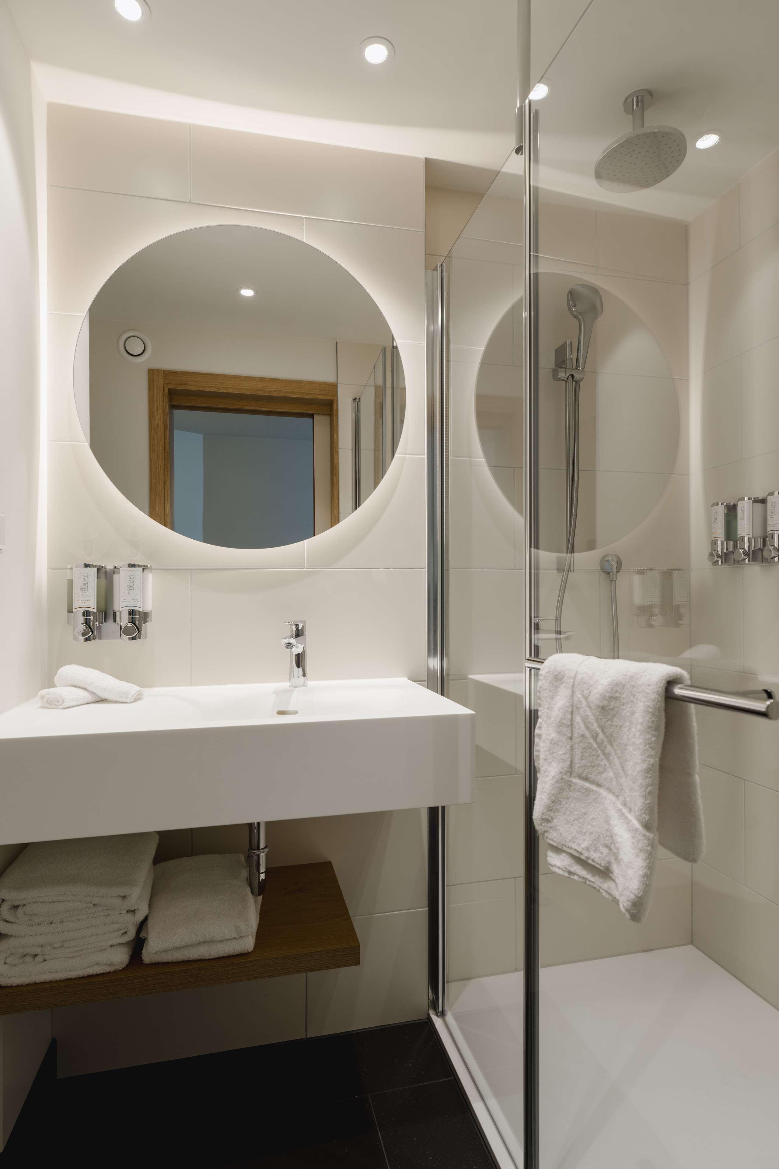 Studio King Size Bed