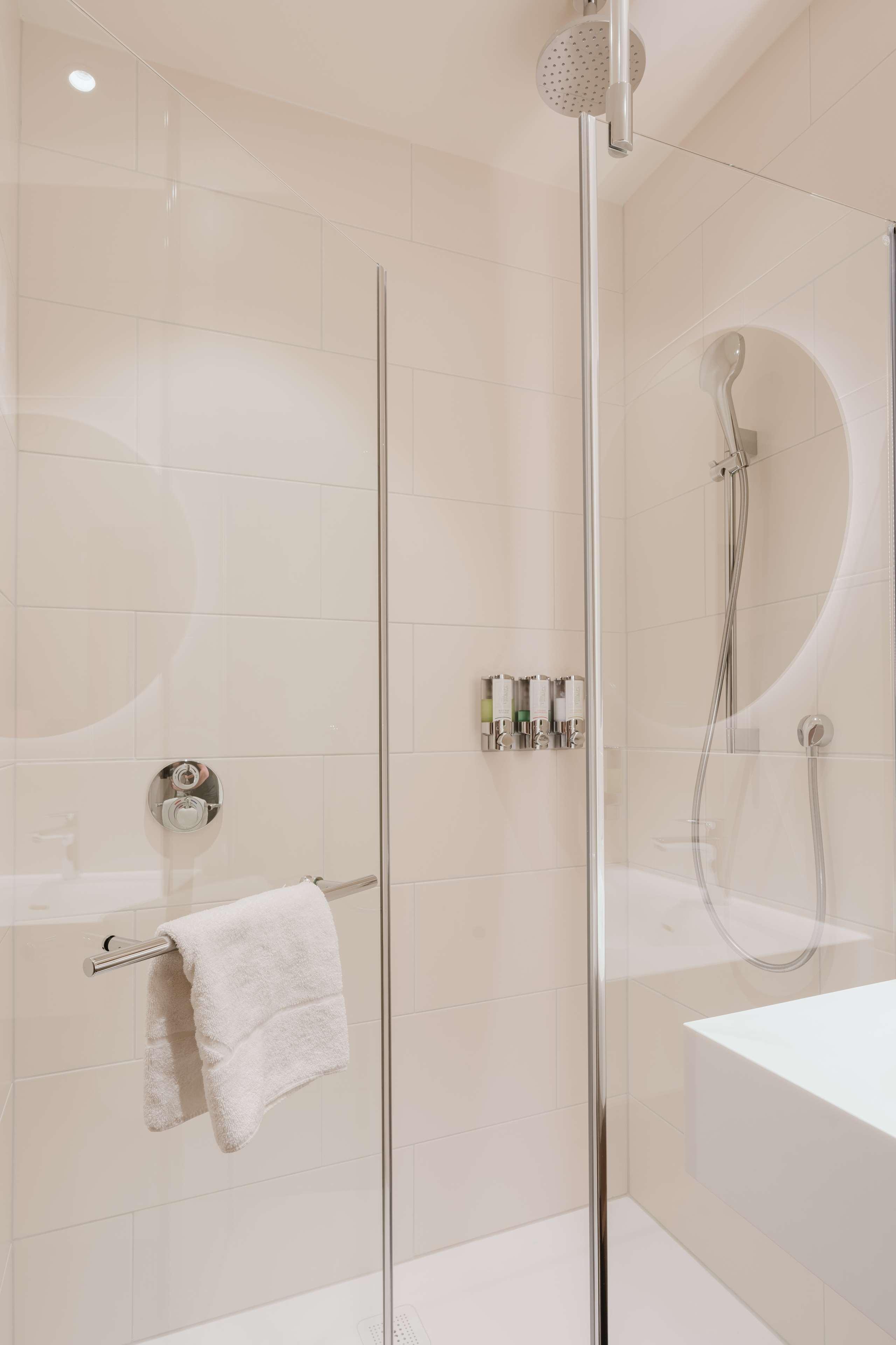 Double Queen Size Bed