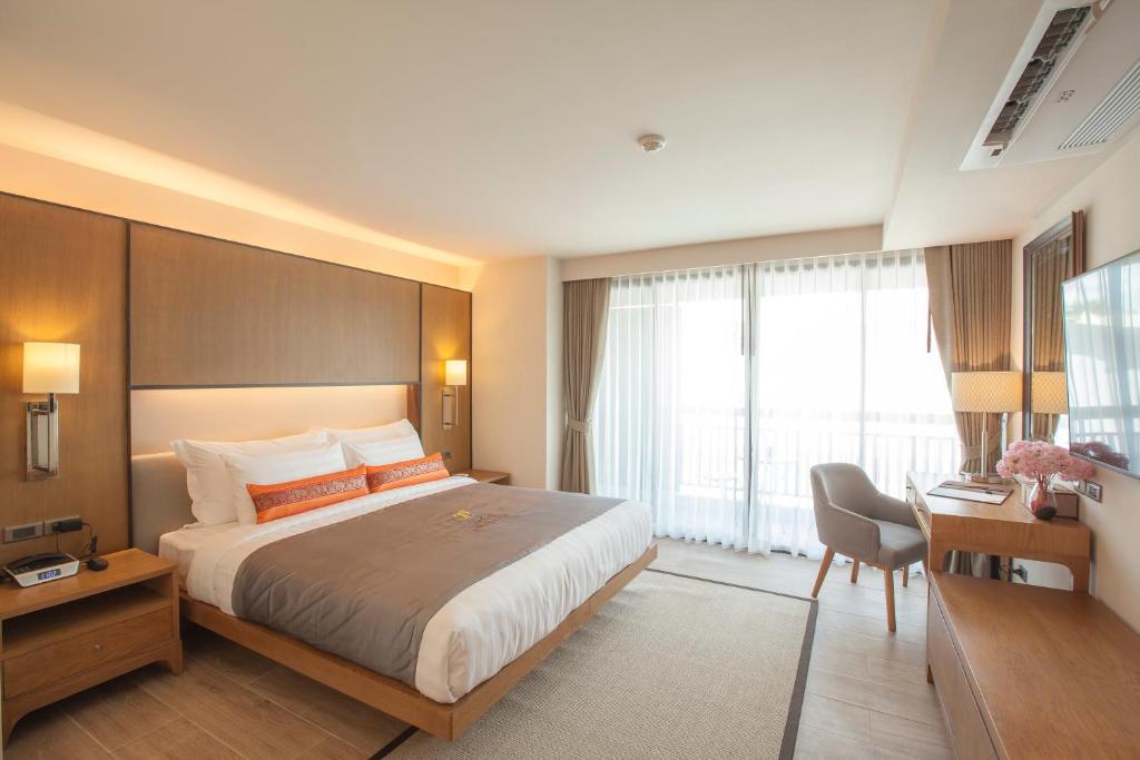 Double Deluxe with Balcony