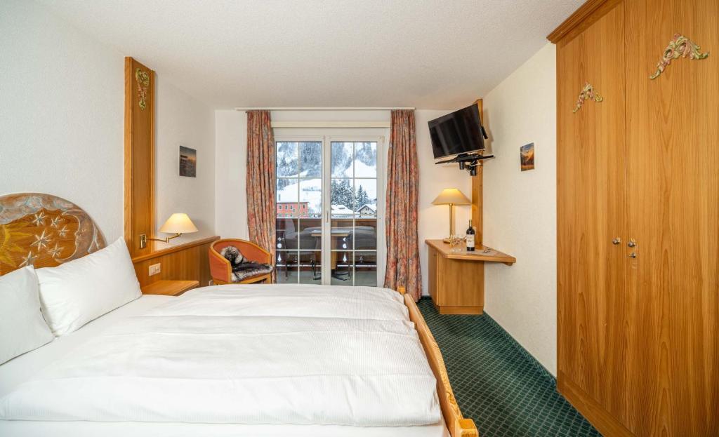 Double Classic with Balcony