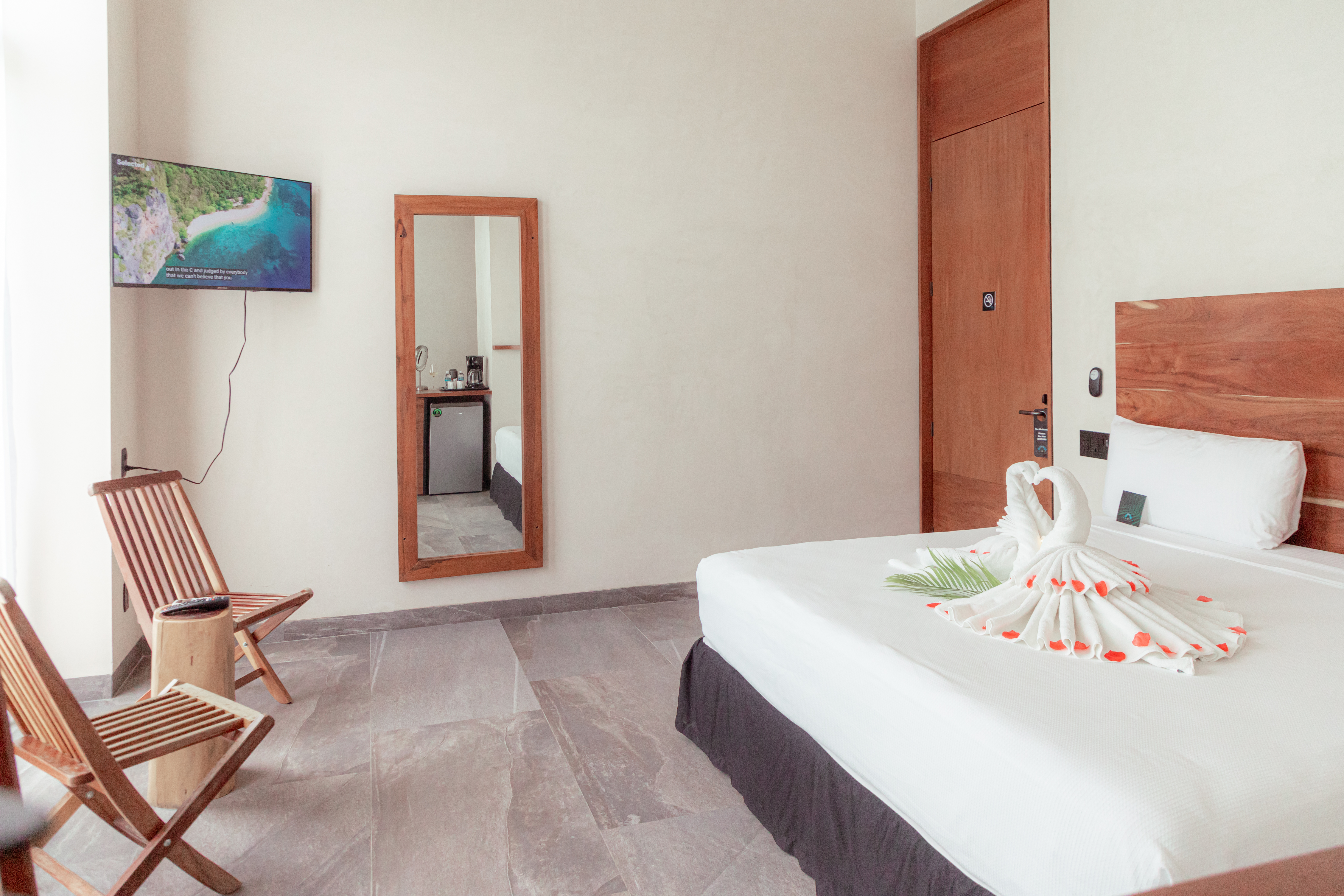 Double Deluxe One Bed