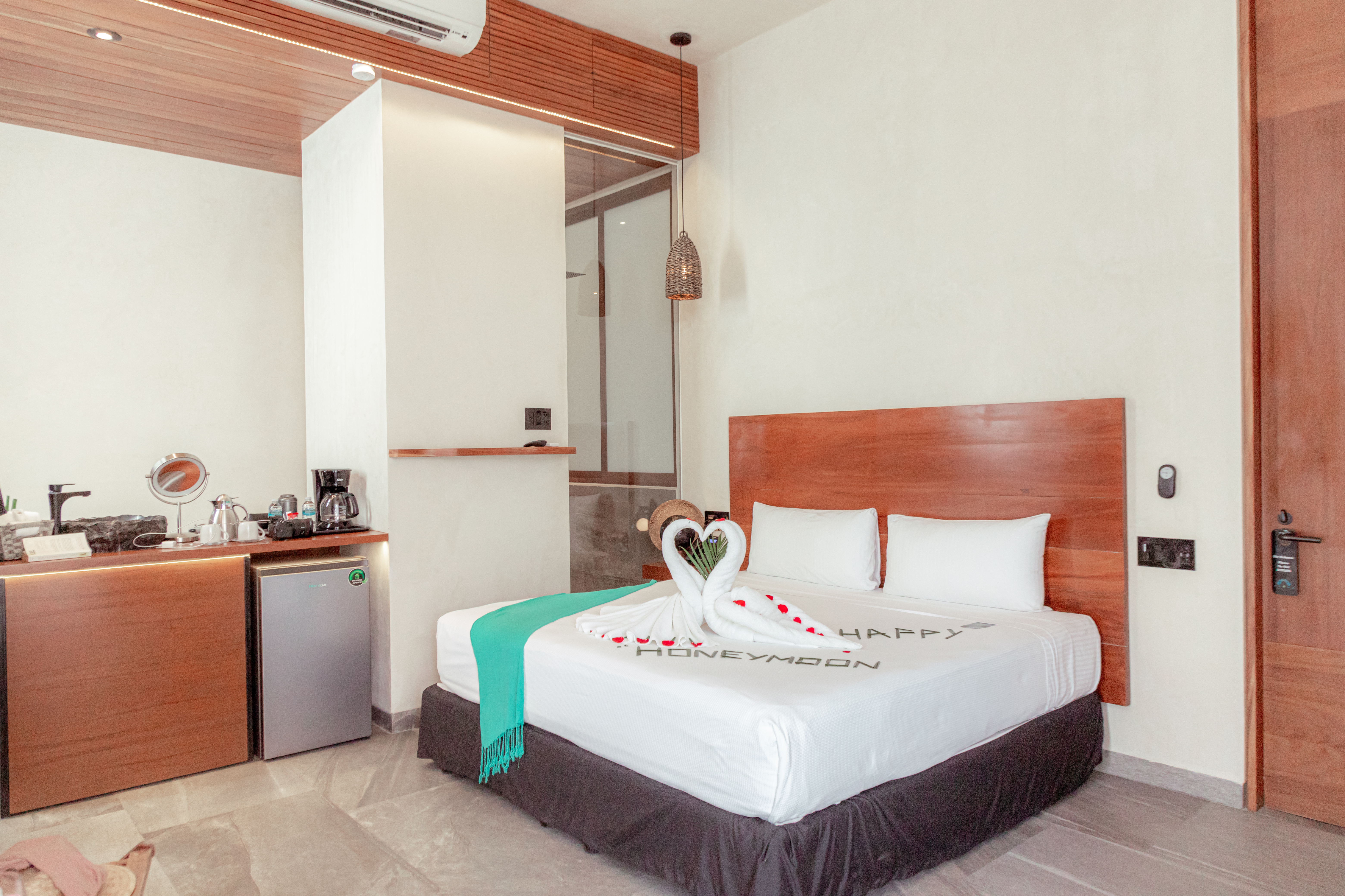 Double Deluxe One Bed