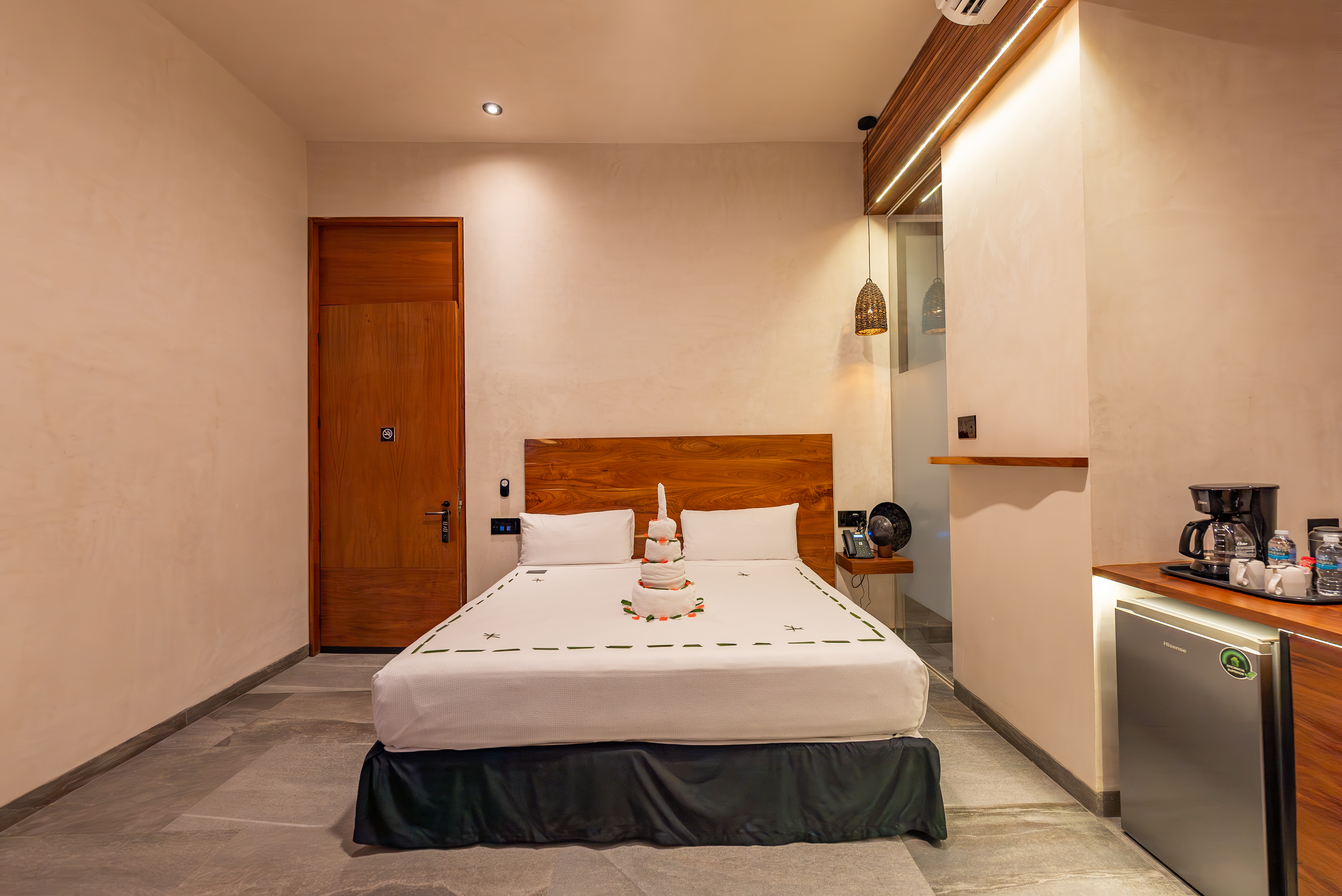 Double Deluxe One Bed