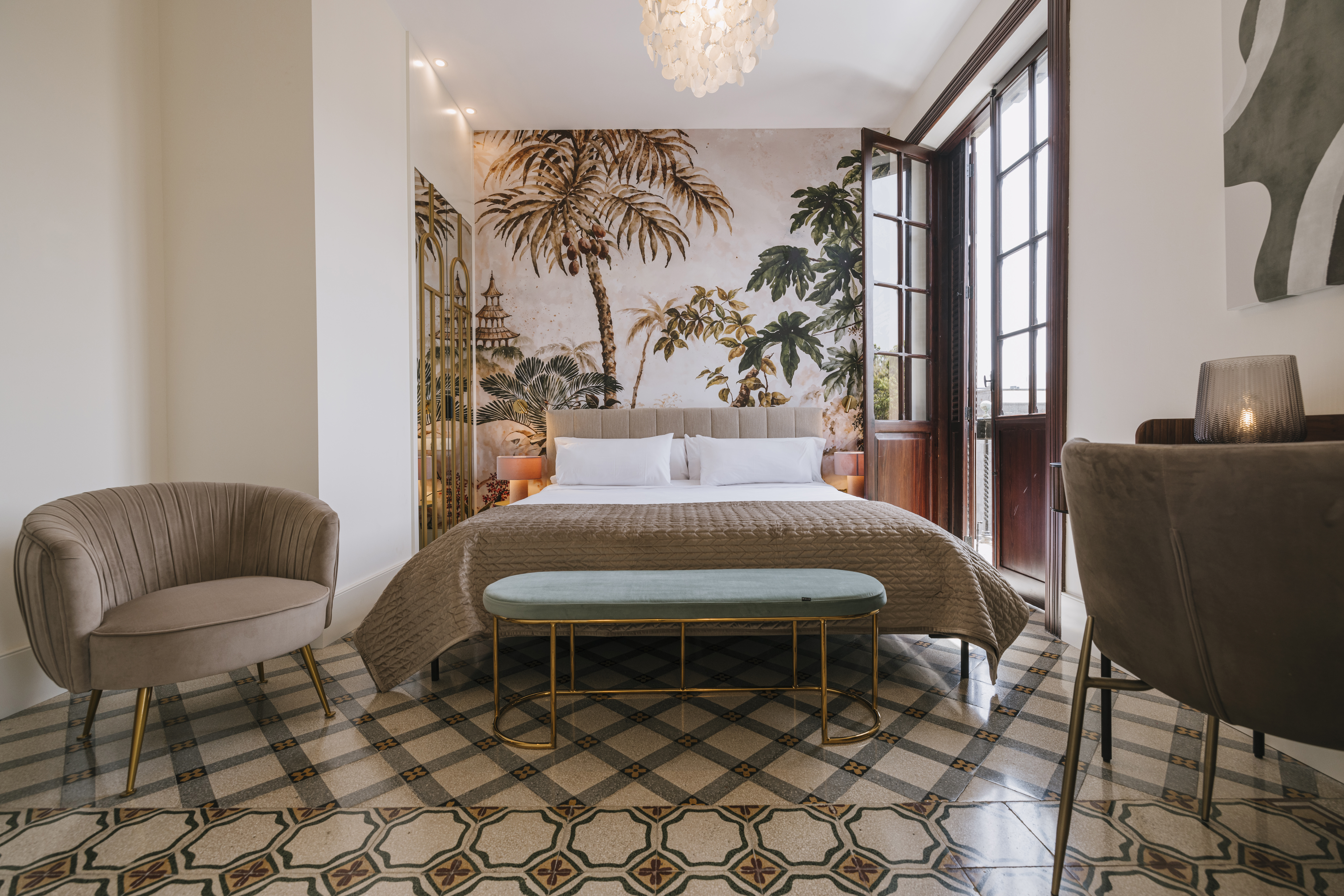 Room Deluxe with Balcony