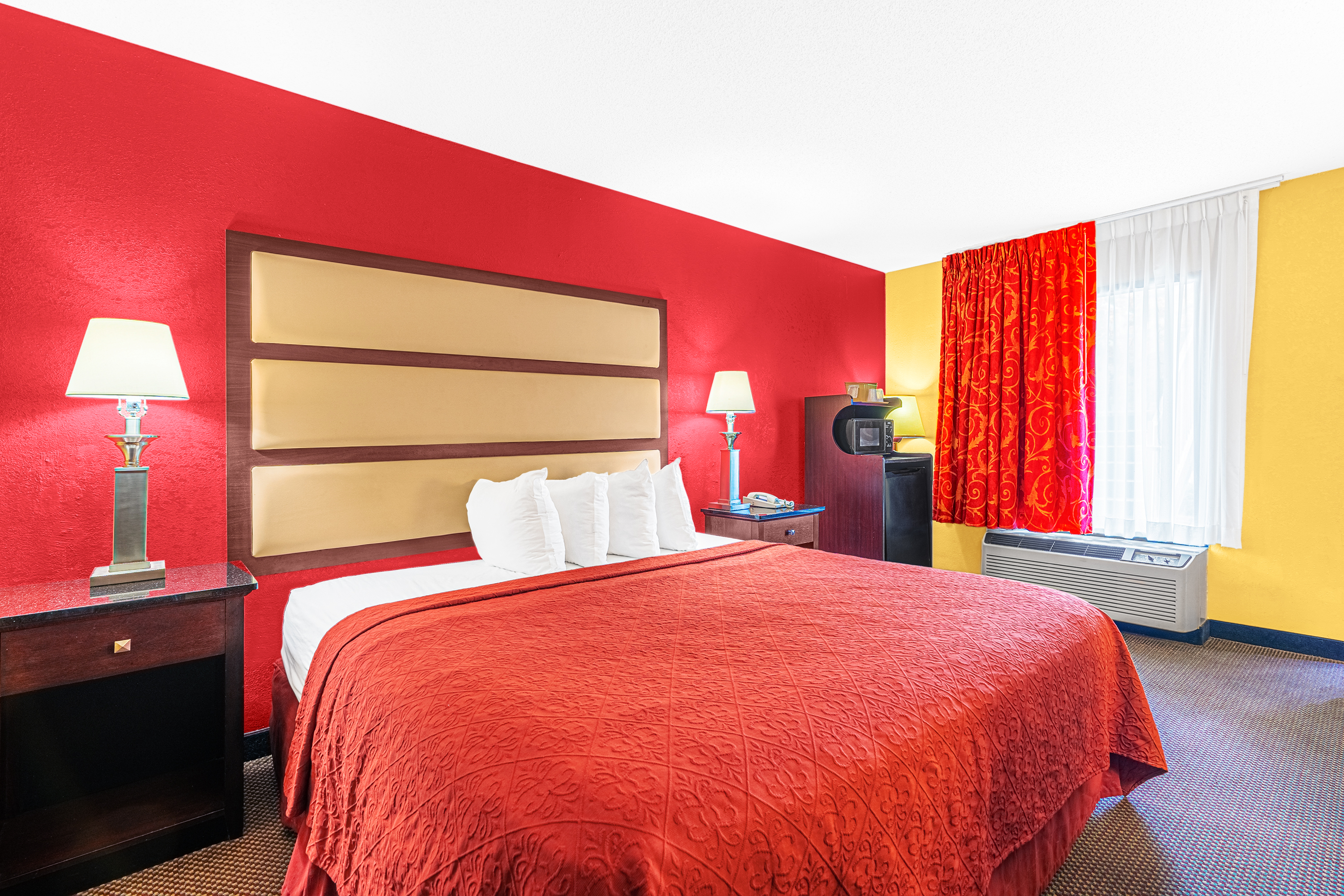 Double Deluxe One Bed