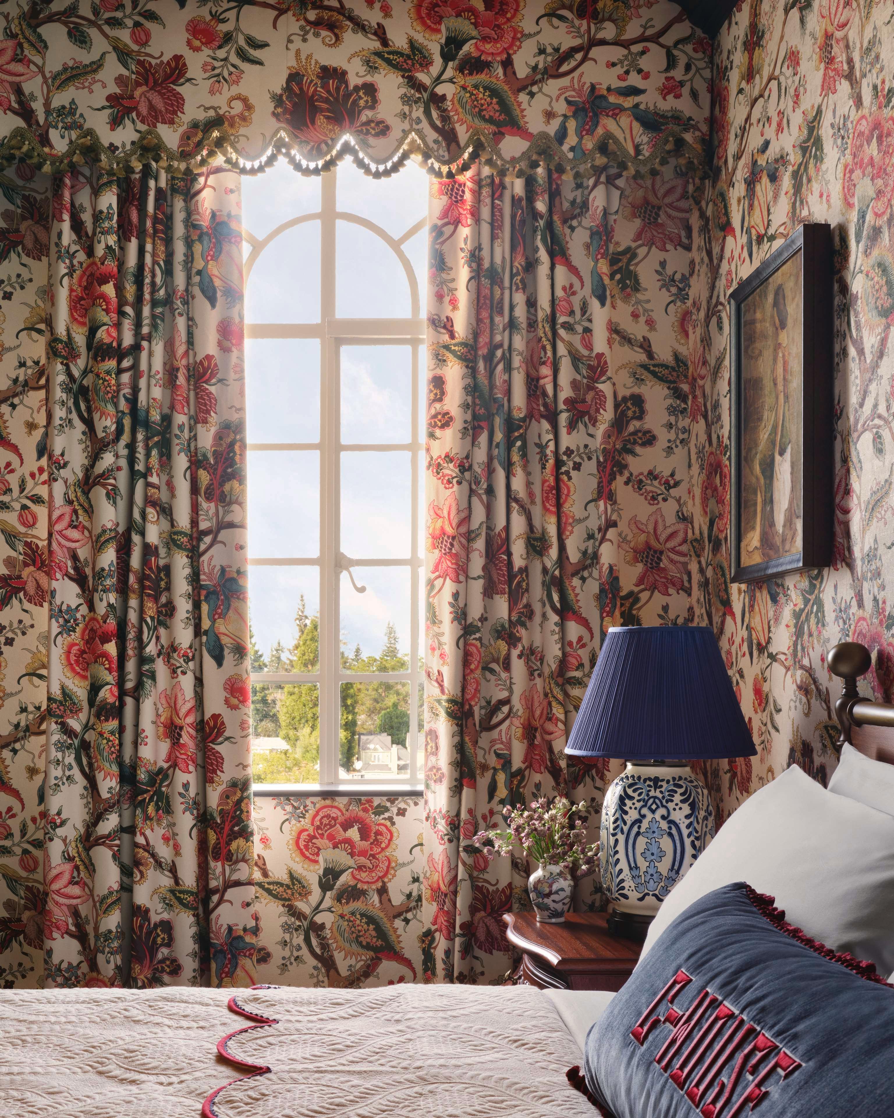 Double Accessible King Size Bed