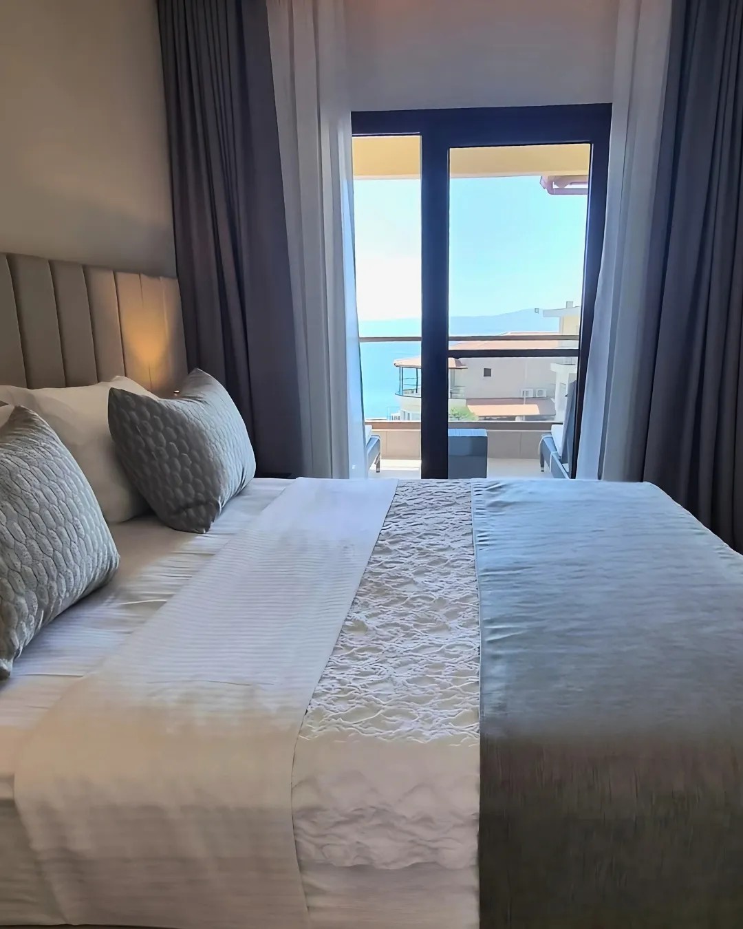 Junior Suite Sea View with Balcony