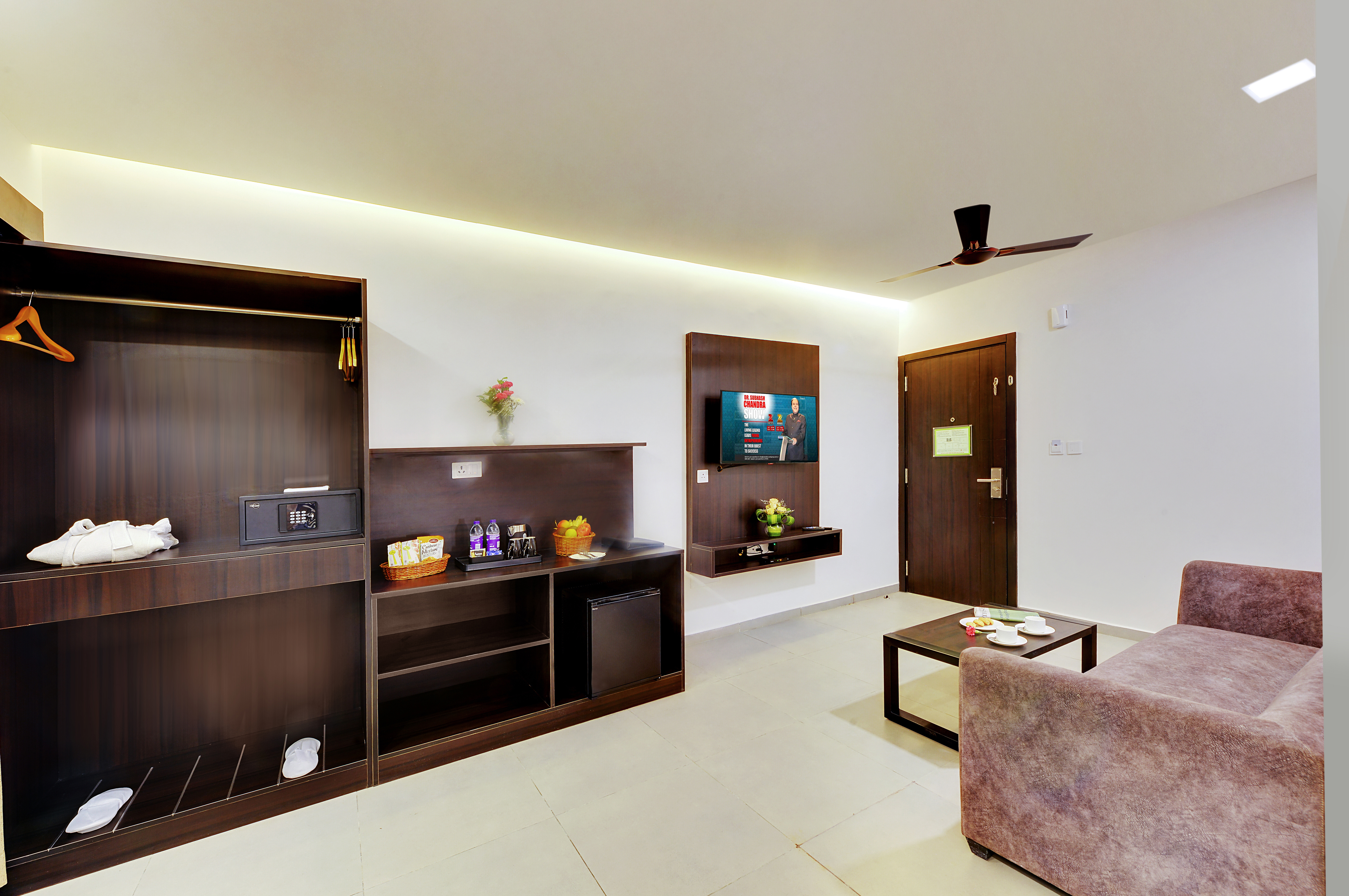 Double or Twin Deluxe King Bed