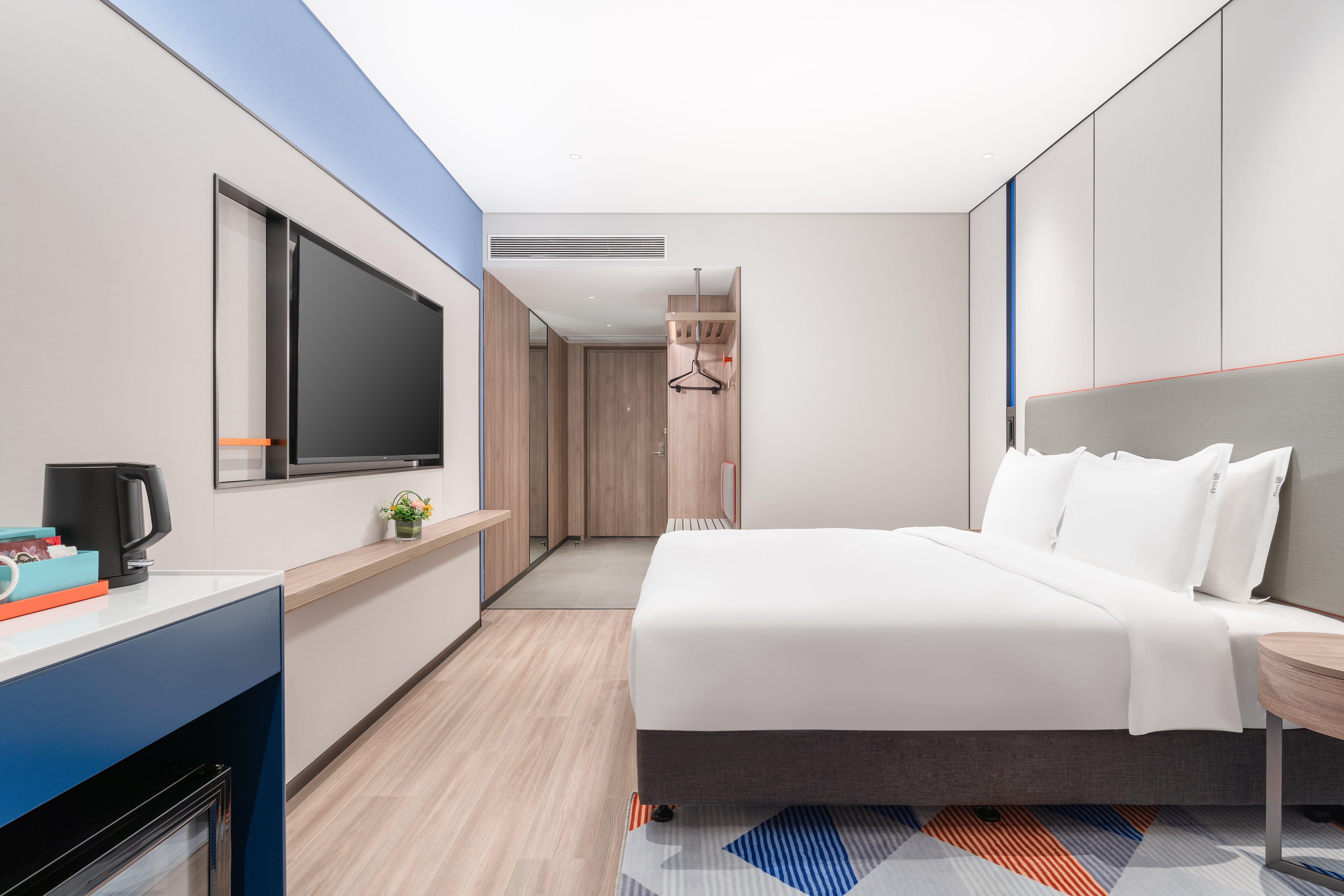 Double King Size Bed