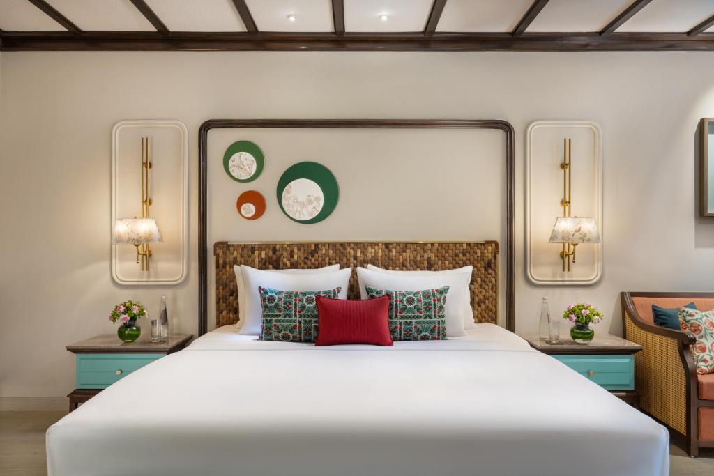 Double Deluxe King Bed