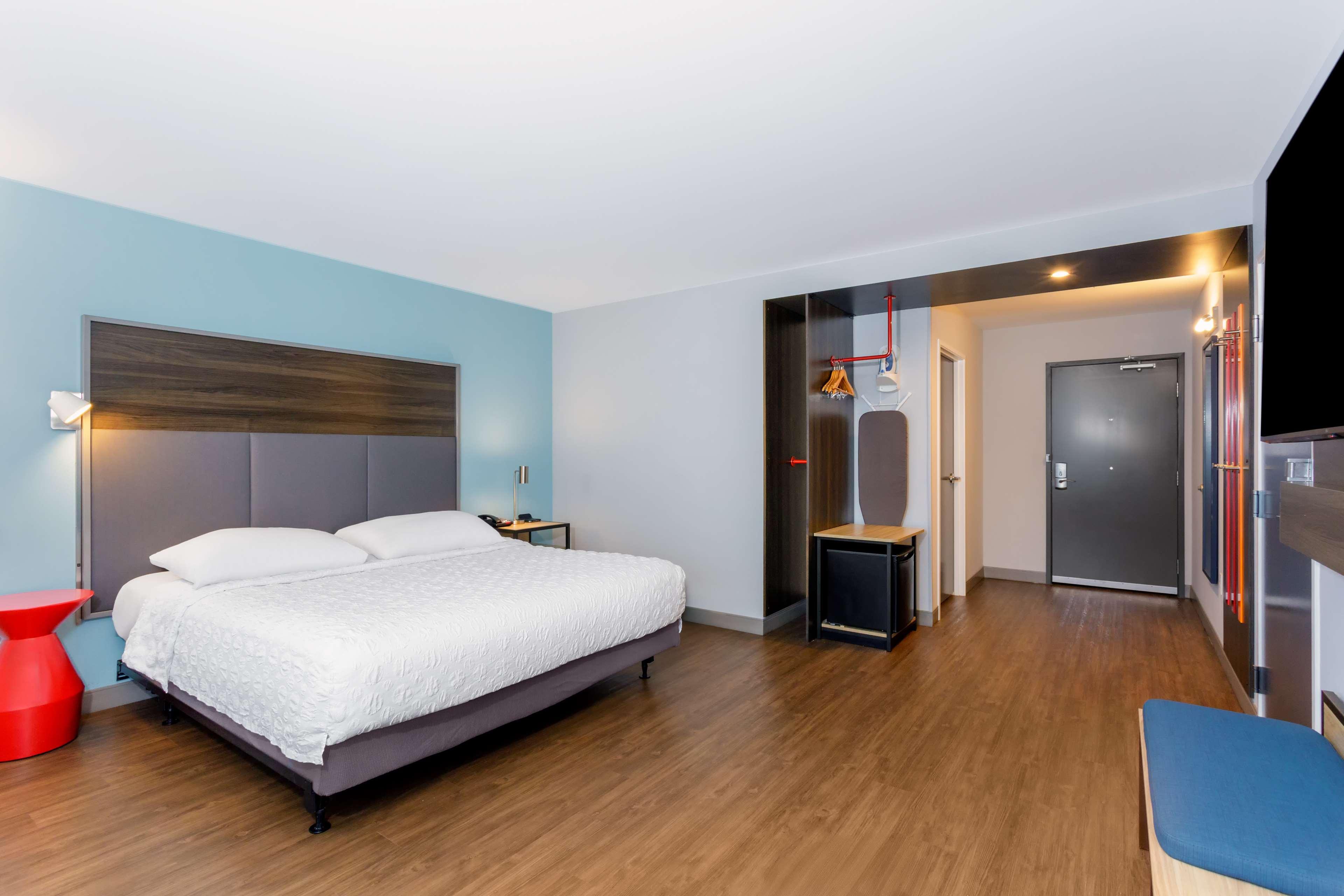 Double Accessible King Size Bed