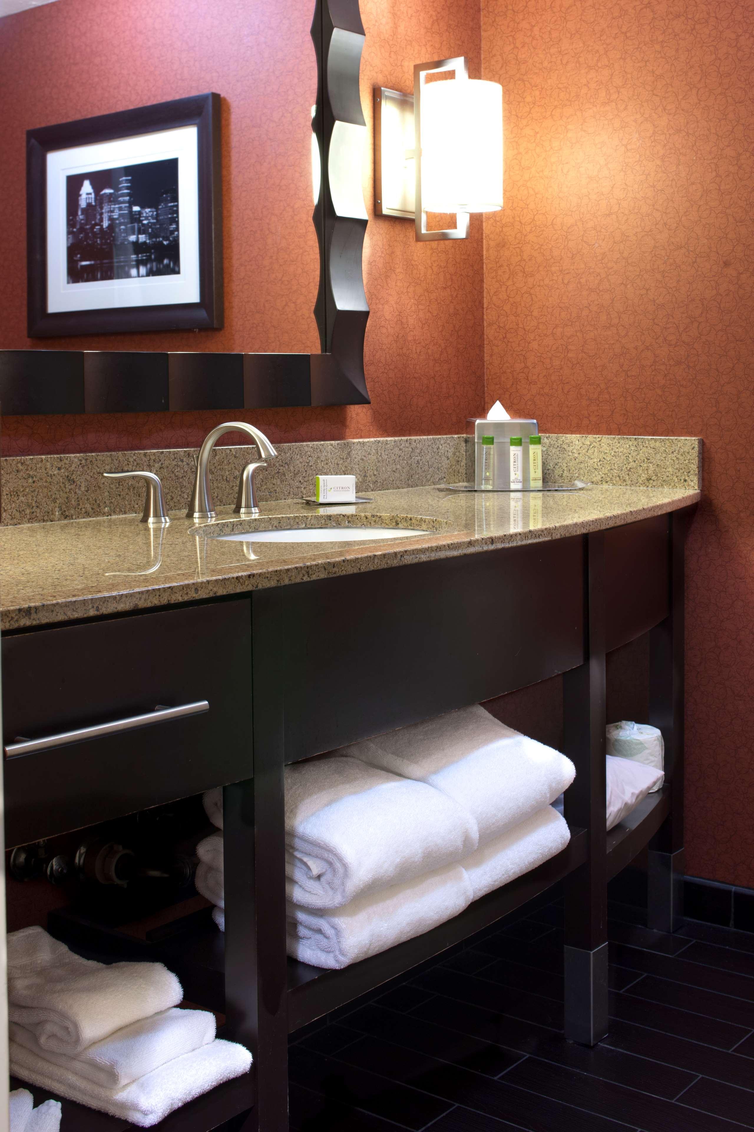 Double Two Queen Beds Non Smoking